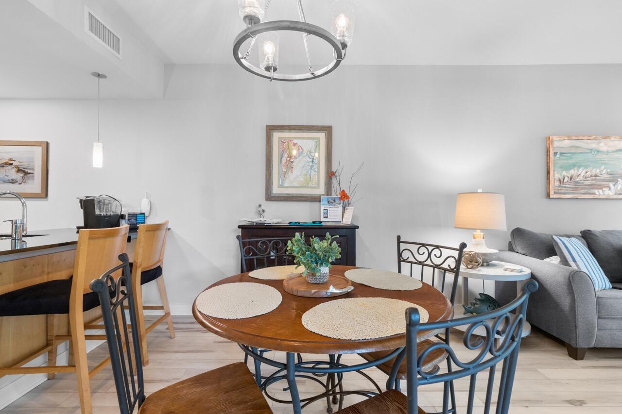 BAHIA CONDO - Residential