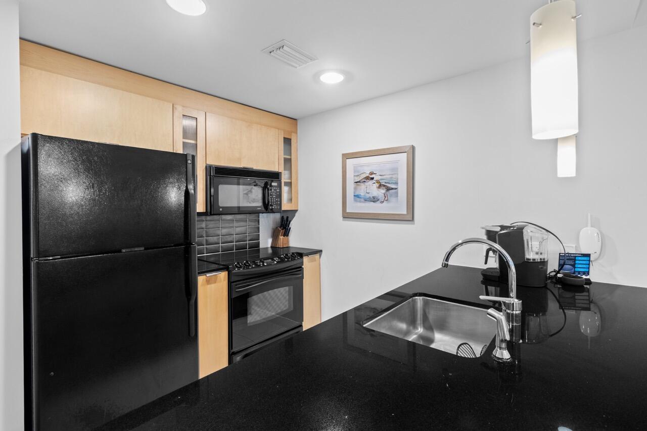 BAHIA CONDO - Residential