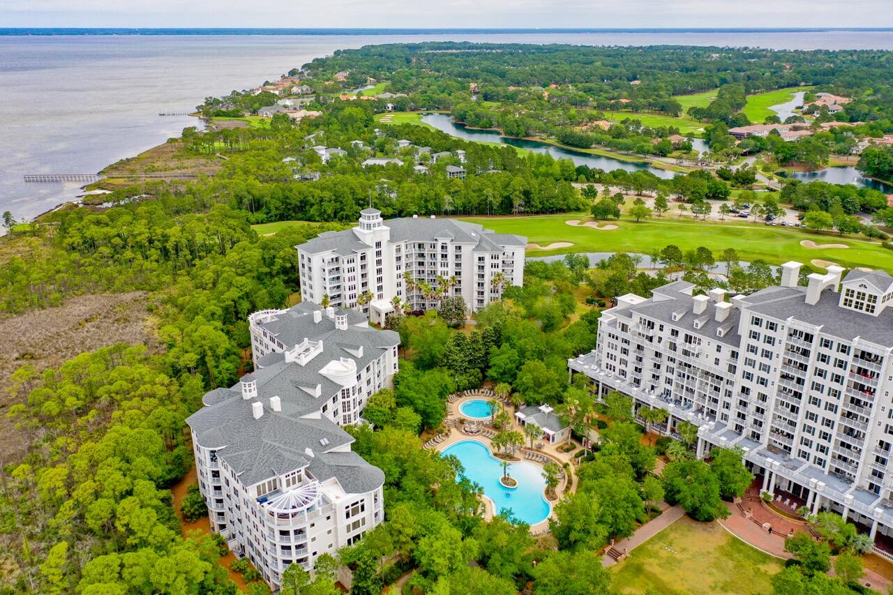 BAHIA CONDO - Residential