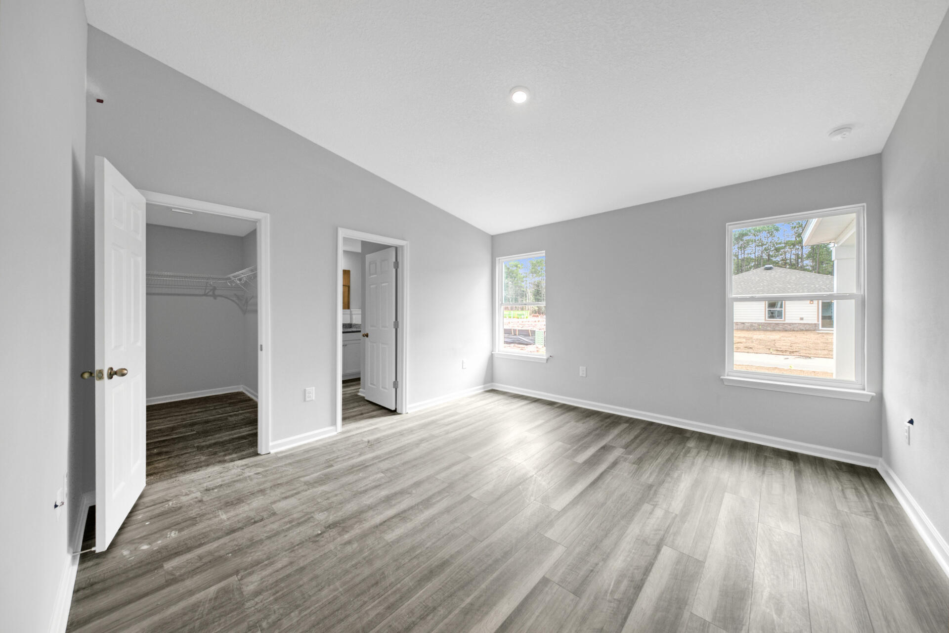 RIVERWALK - Residential
