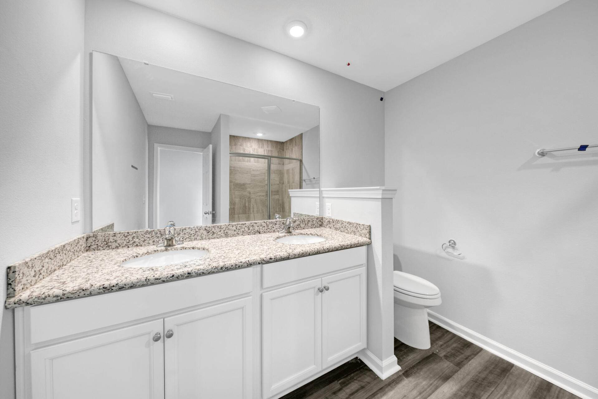 RIVERWALK - Residential
