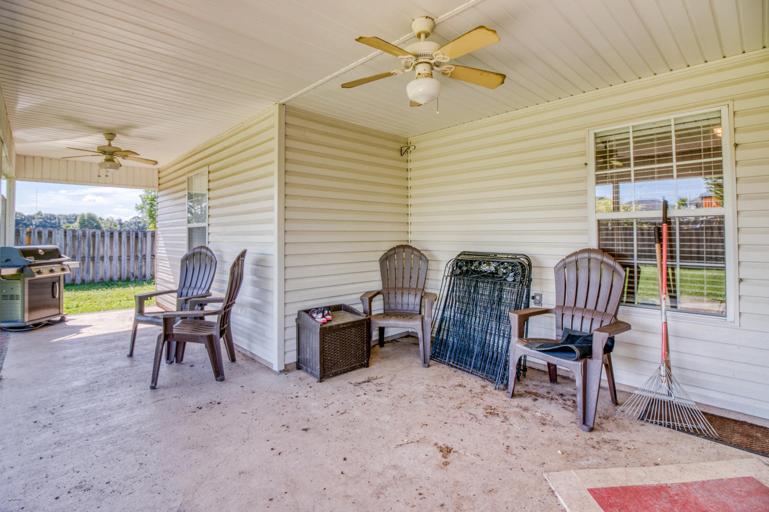 LEE FARMS PH I LOT 104 BLK B - Residential