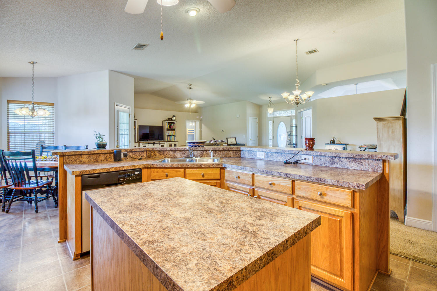 LEE FARMS PH I LOT 104 BLK B - Residential