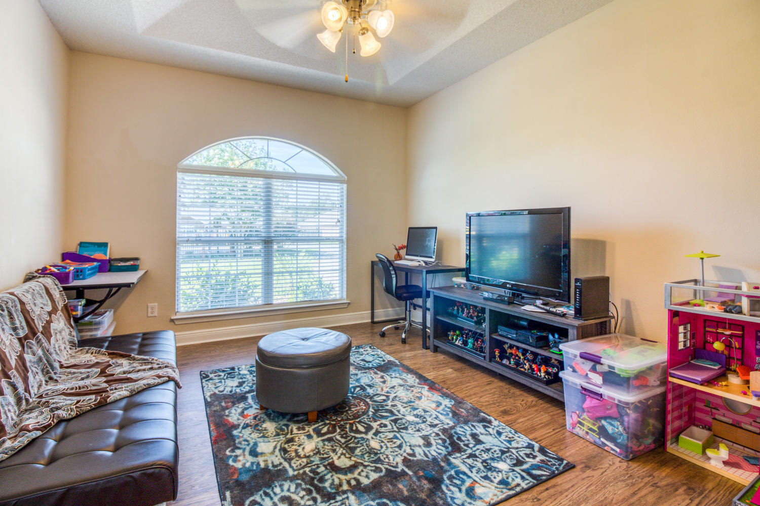 LEE FARMS PH I LOT 104 BLK B - Residential