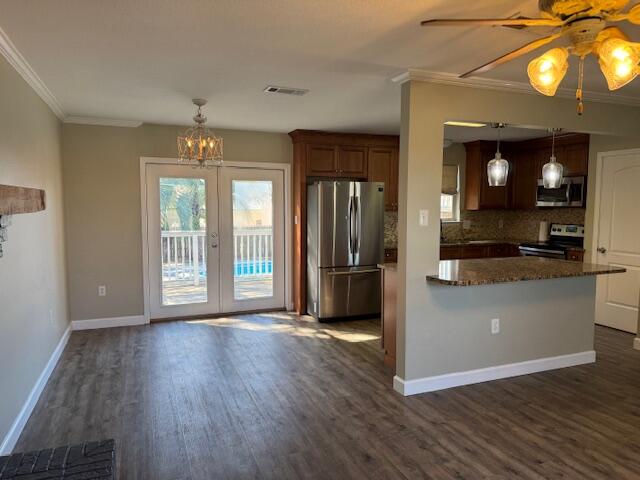 QUIET WOOD - Residential Lease