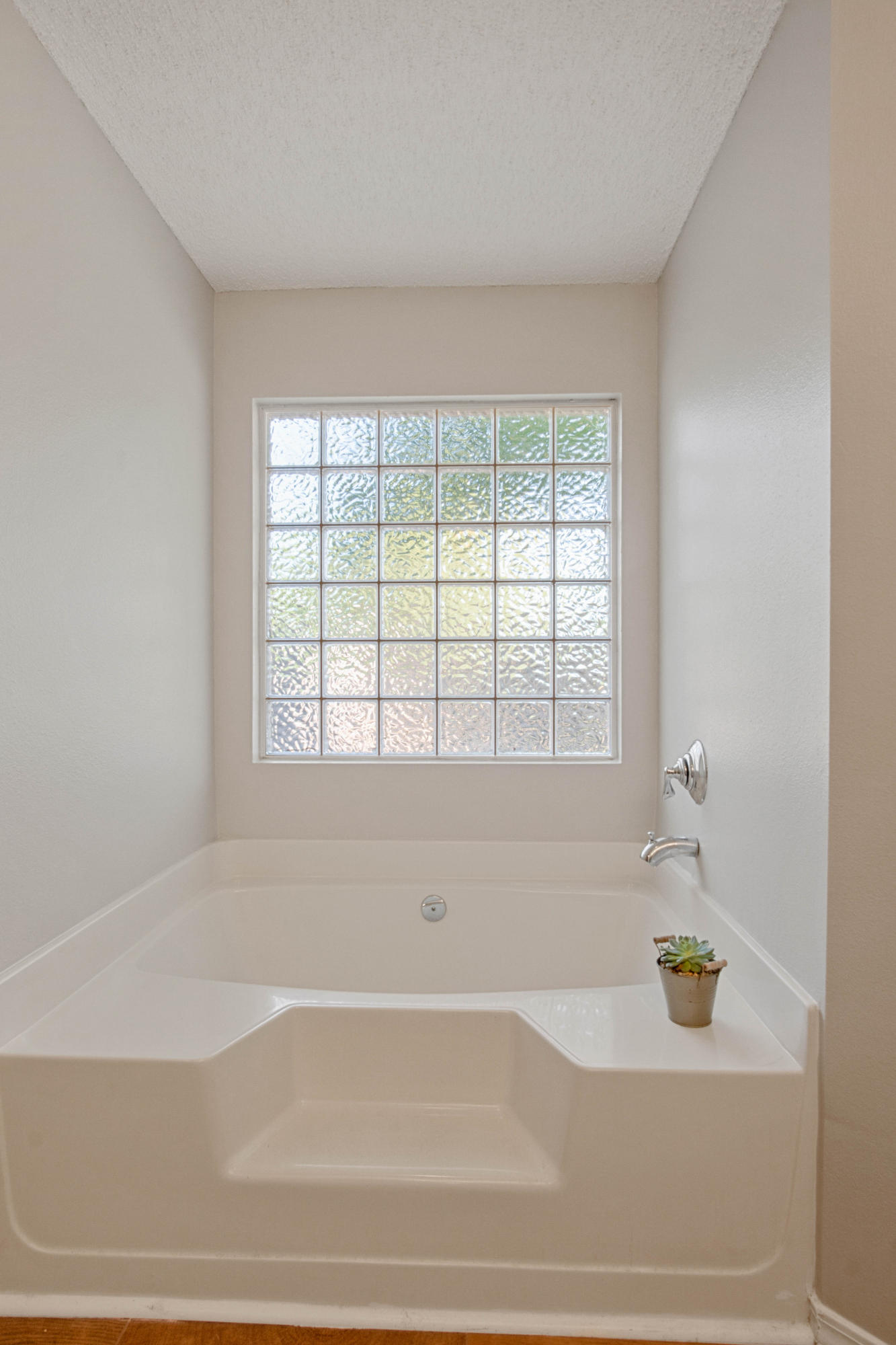 CORONADO VILLAGE PH 3 - Residential