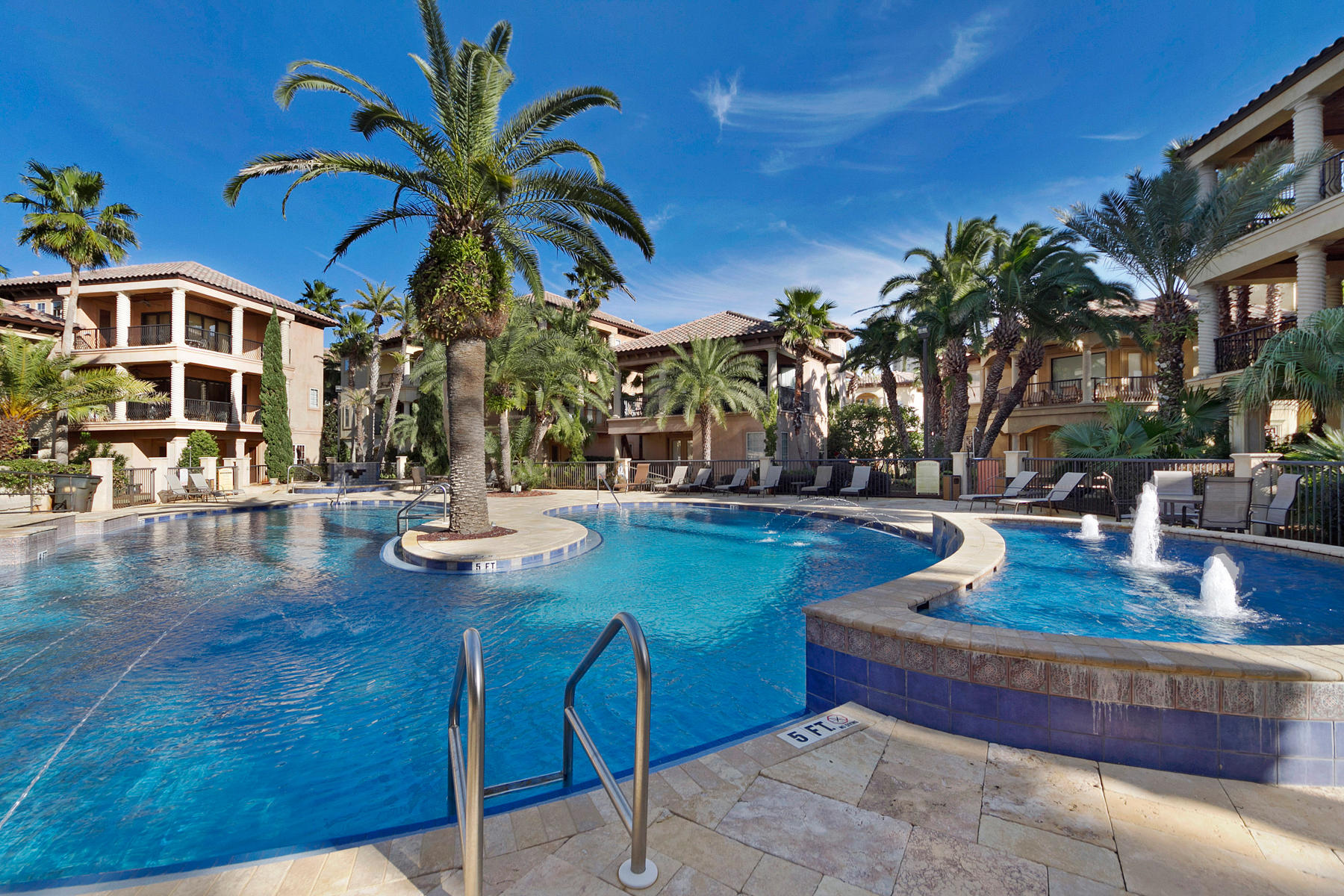 SAINT TROPEZ - Residential