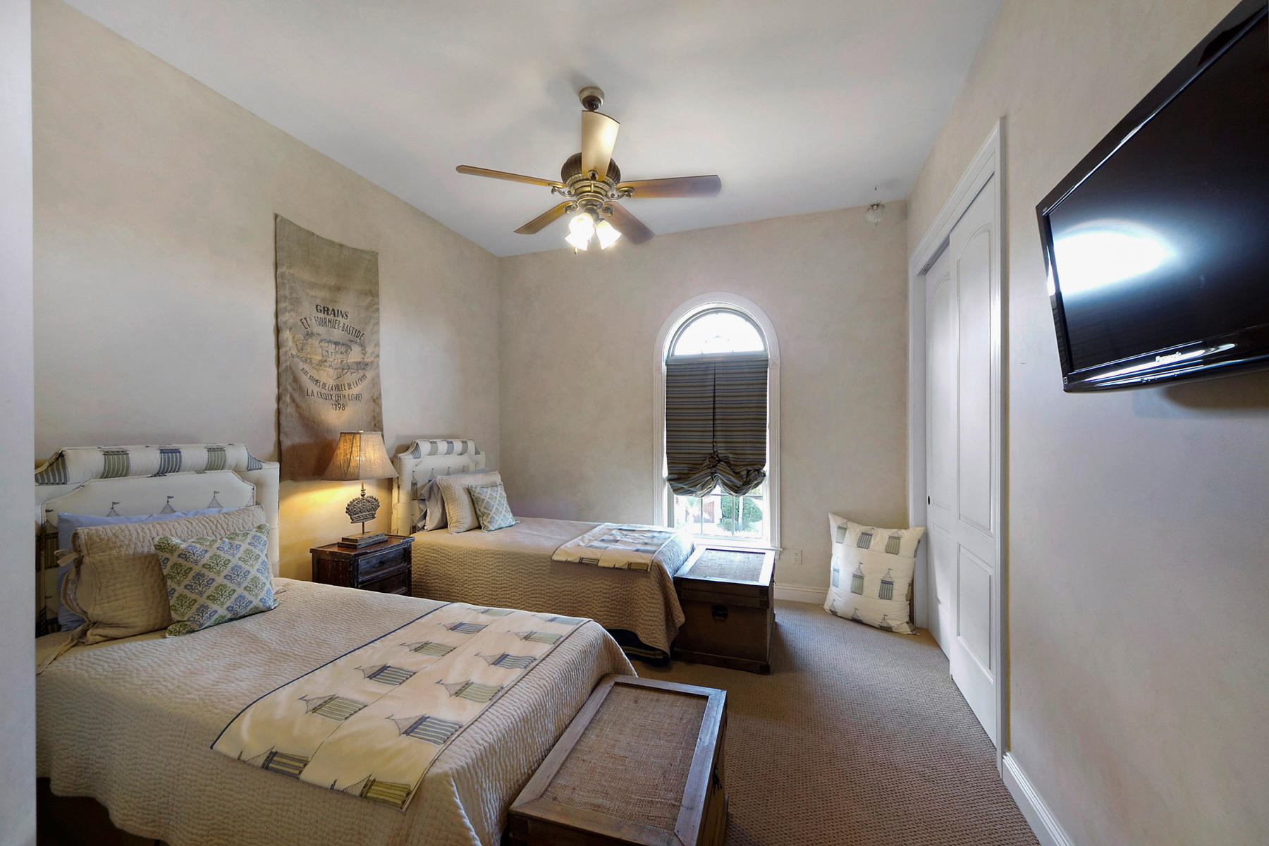 SAINT TROPEZ - Residential