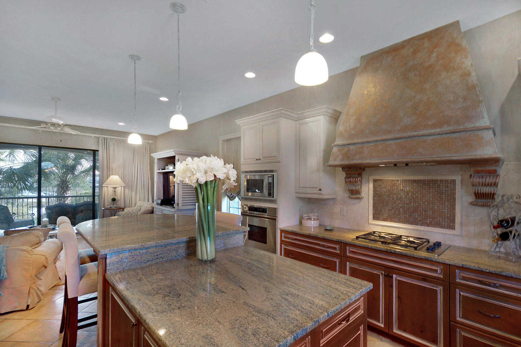 SAINT TROPEZ - Residential