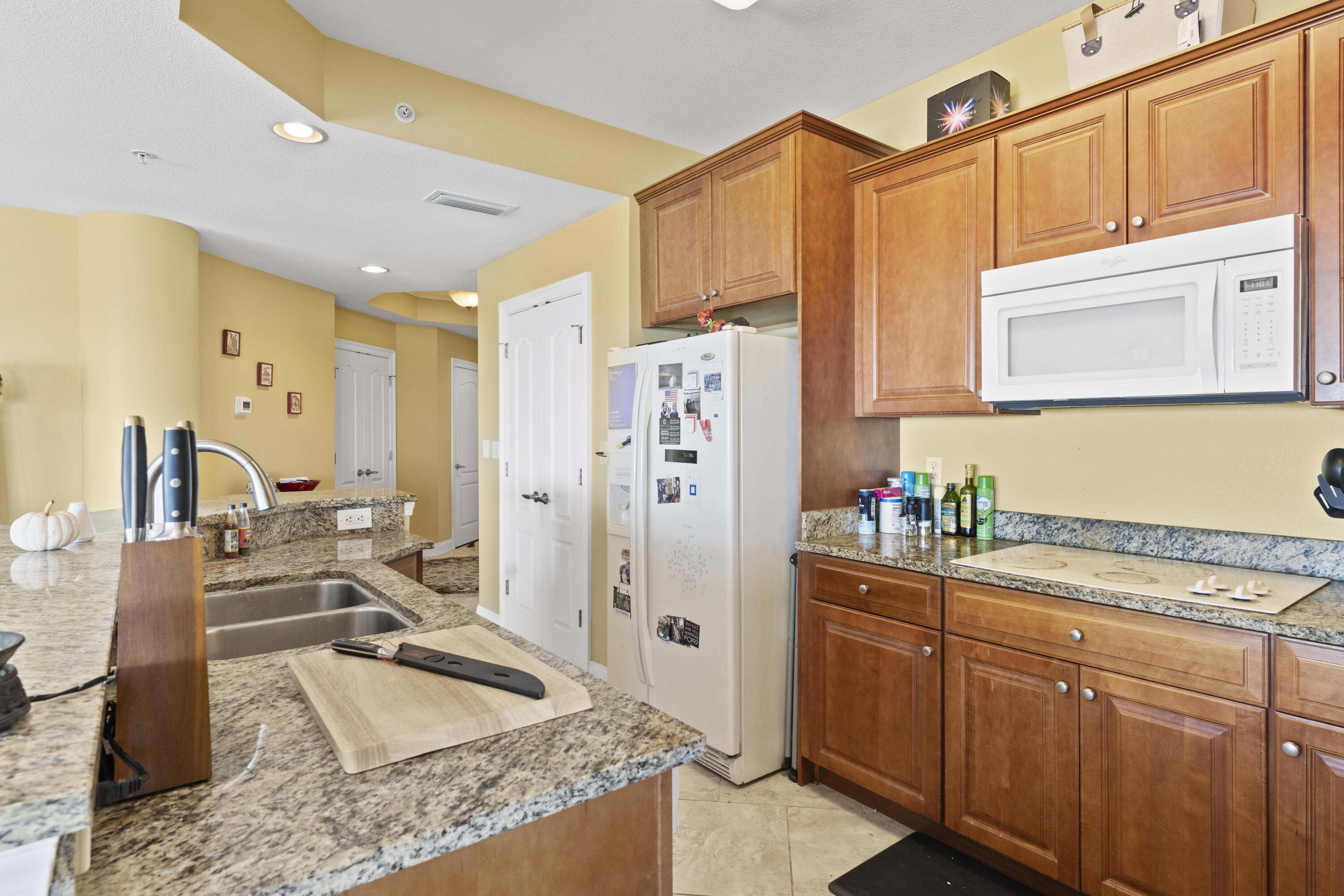 PRESIDIO YACHT CLUB - Residential