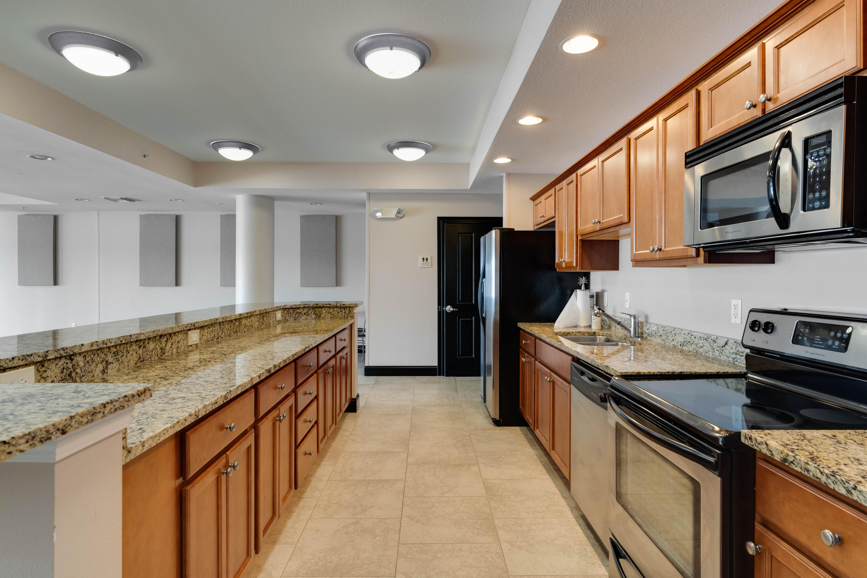 PRESIDIO YACHT CLUB - Residential
