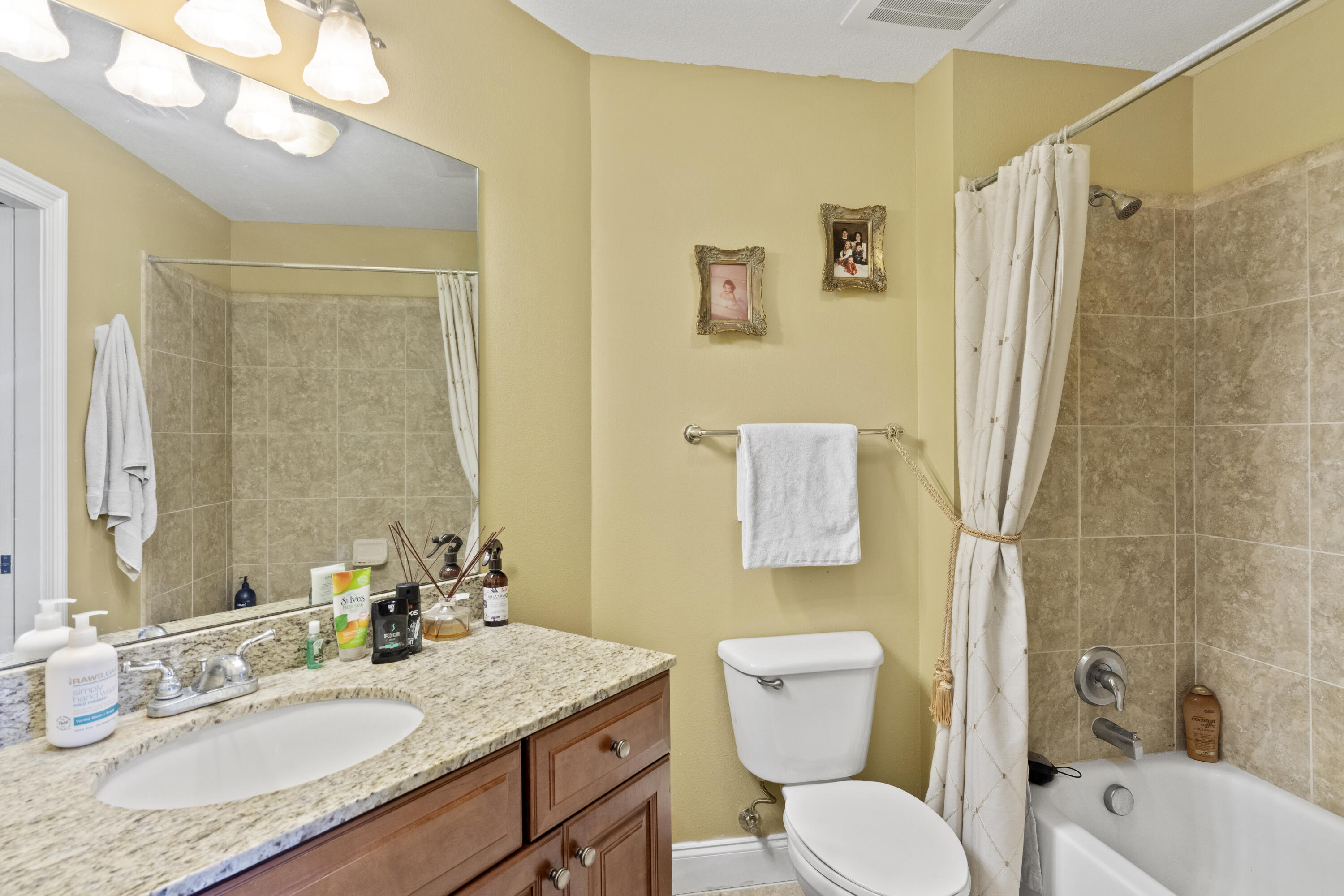 PRESIDIO YACHT CLUB - Residential