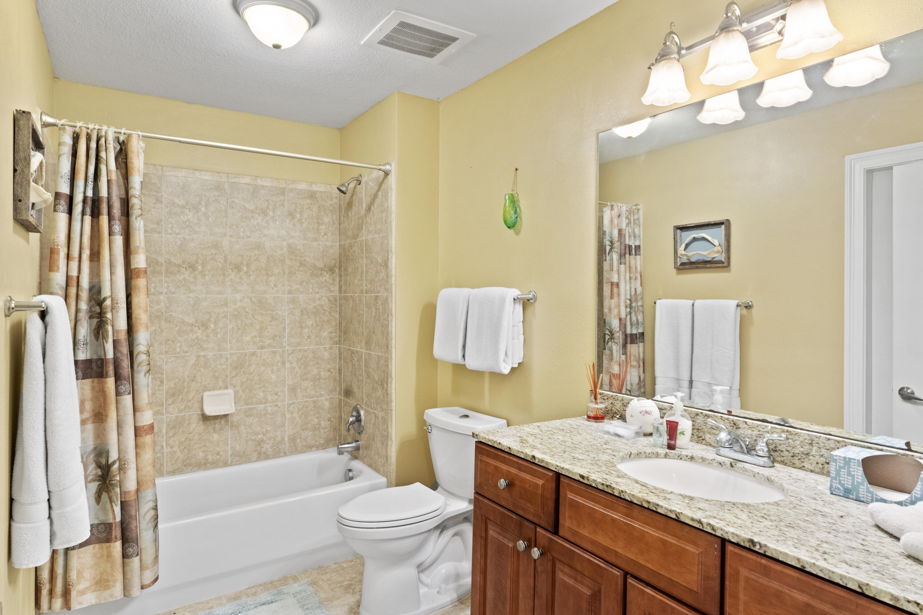 PRESIDIO YACHT CLUB - Residential