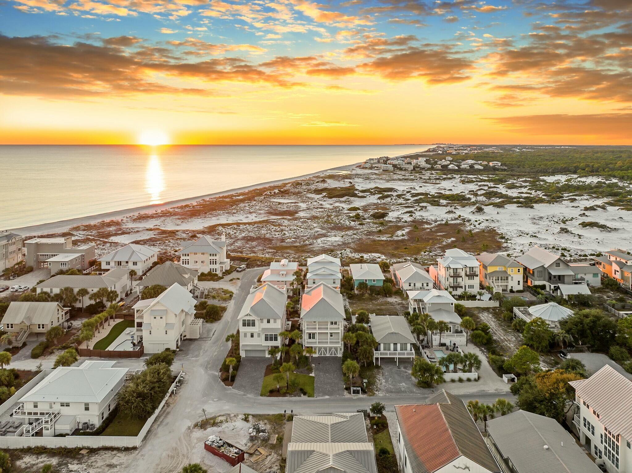 GRAYTON BEACH - Residential