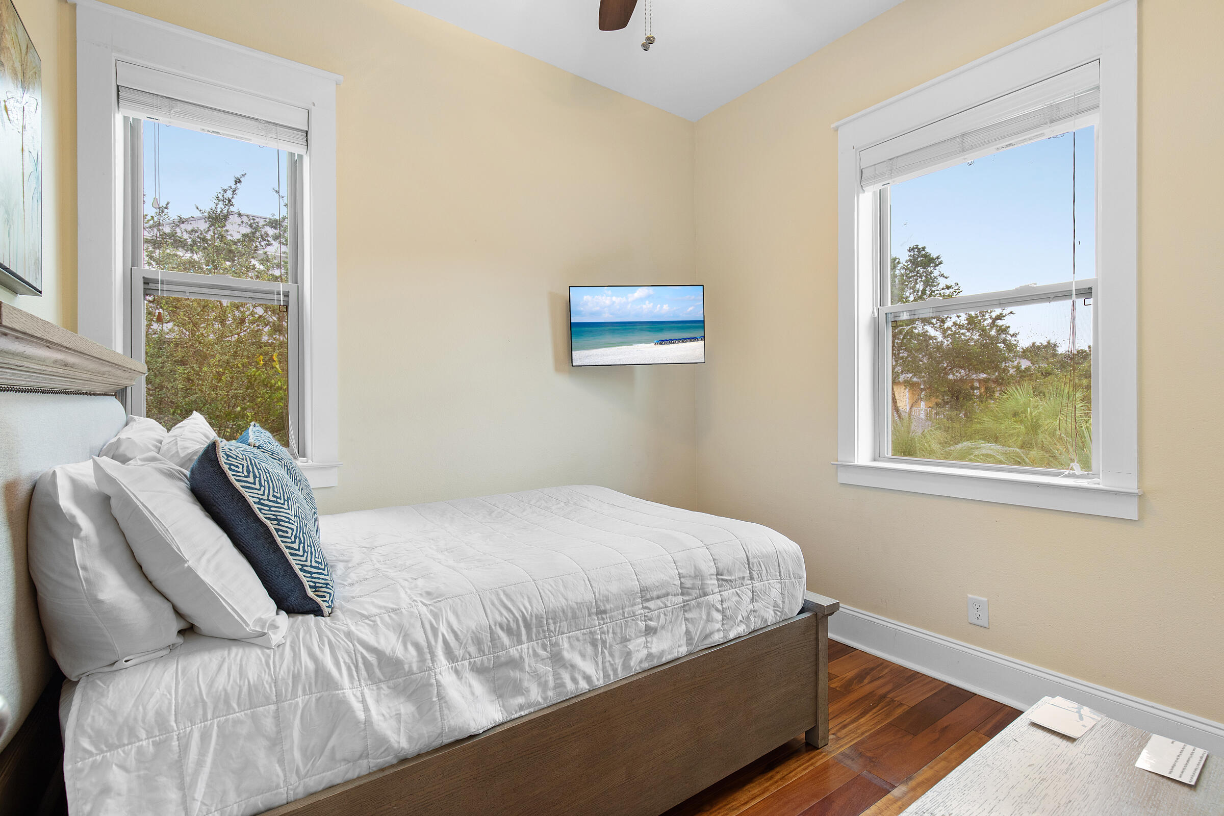 BEACH NEST - Residential