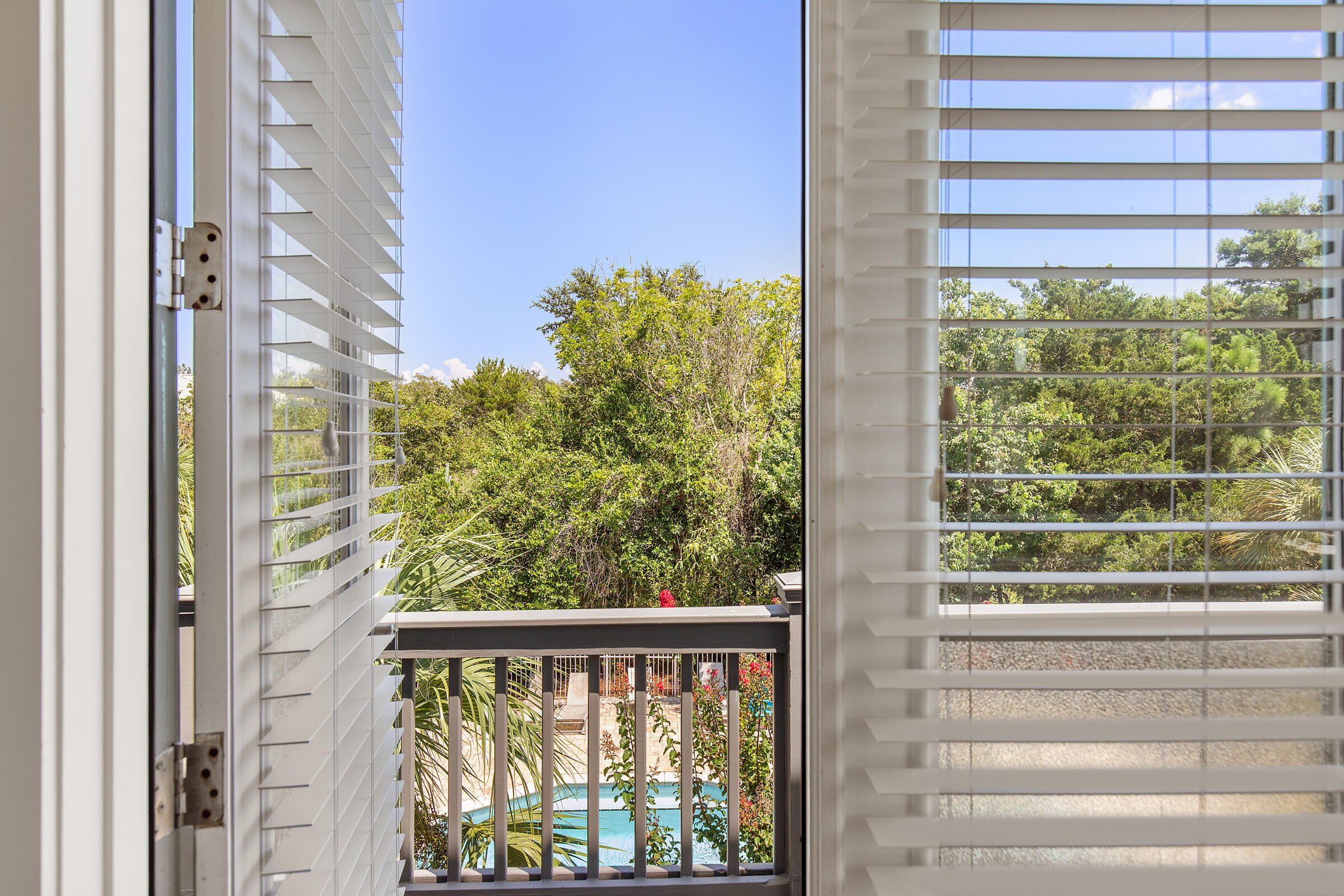 BEACH NEST - Residential
