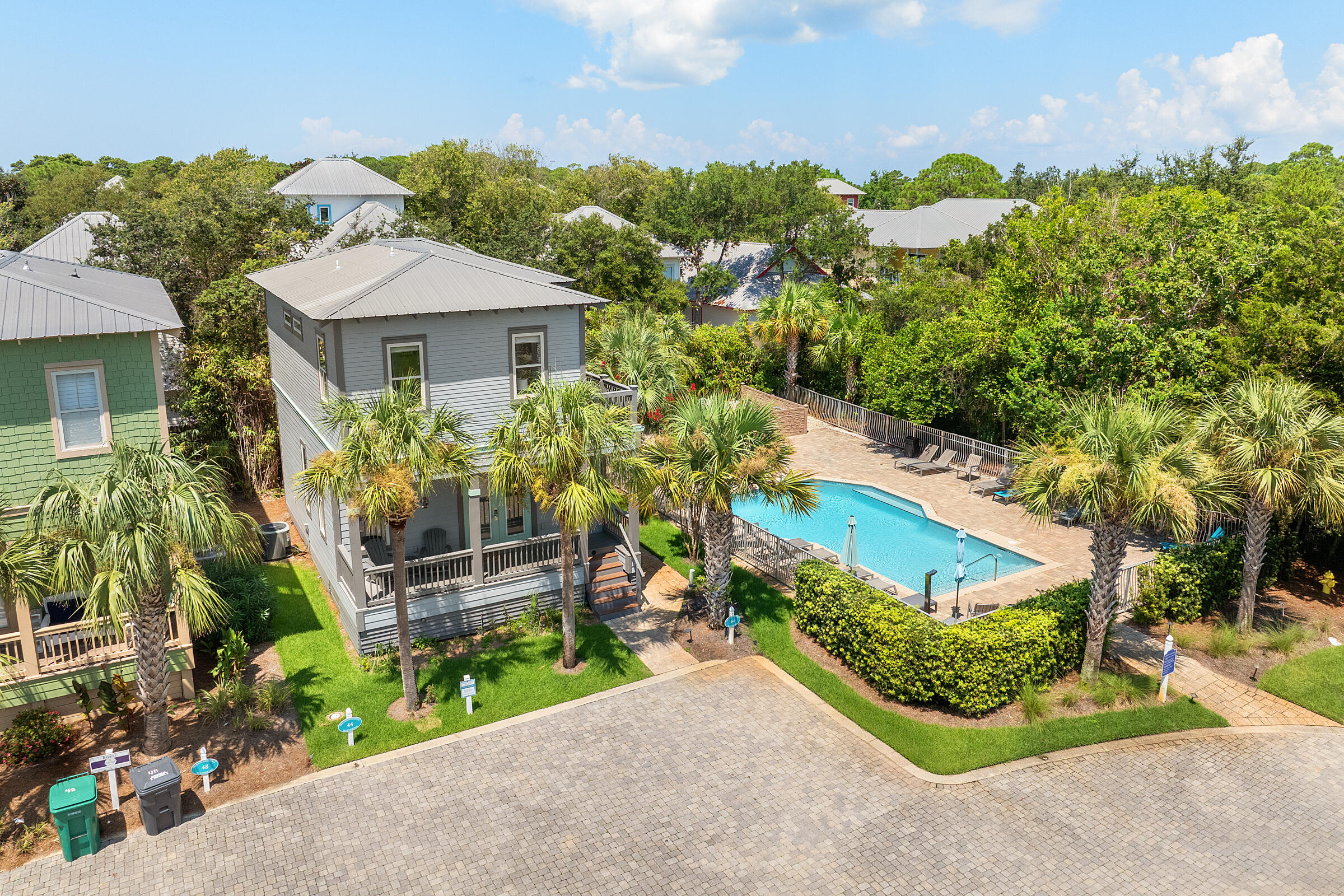 BEACH NEST - Residential