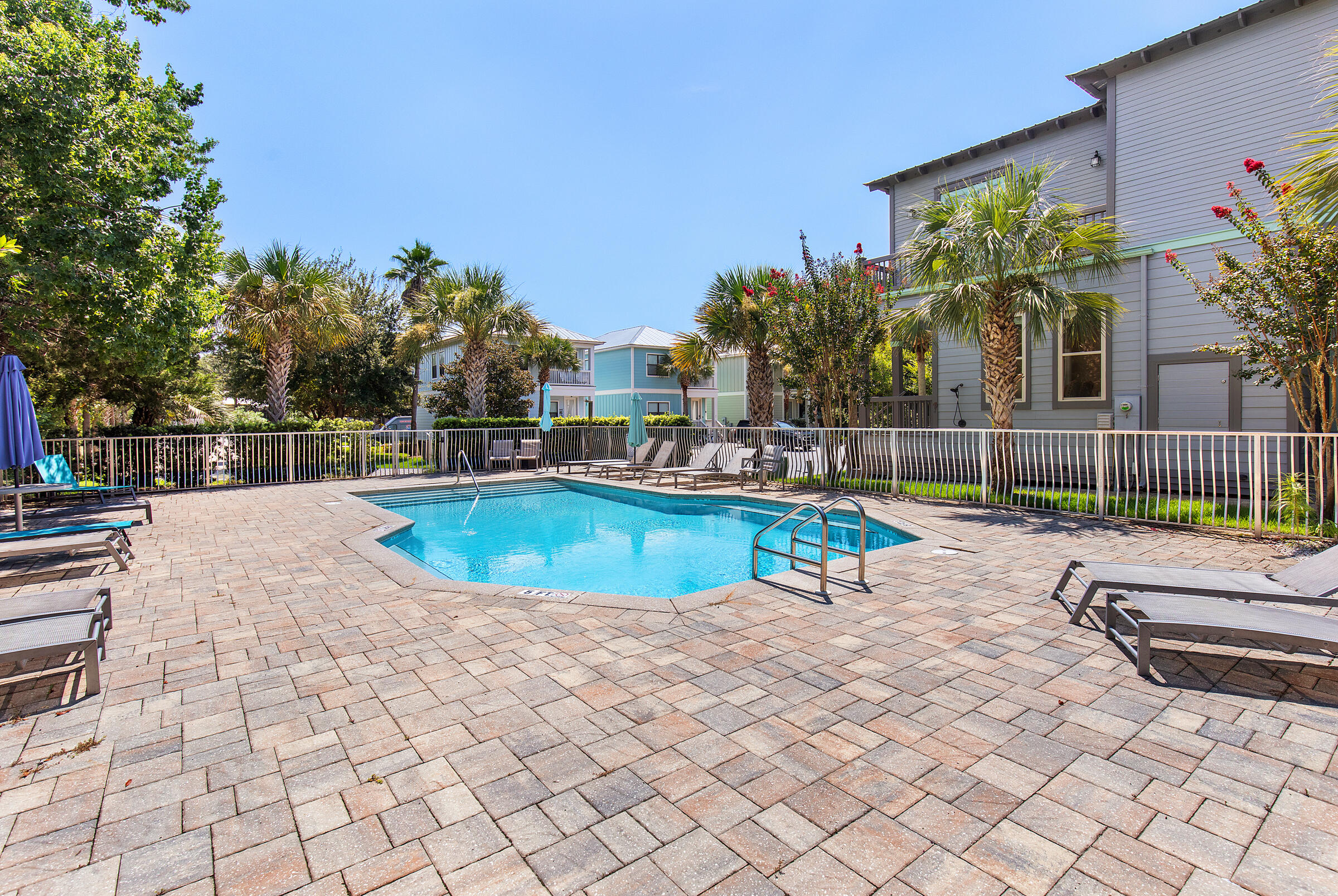 BEACH NEST - Residential