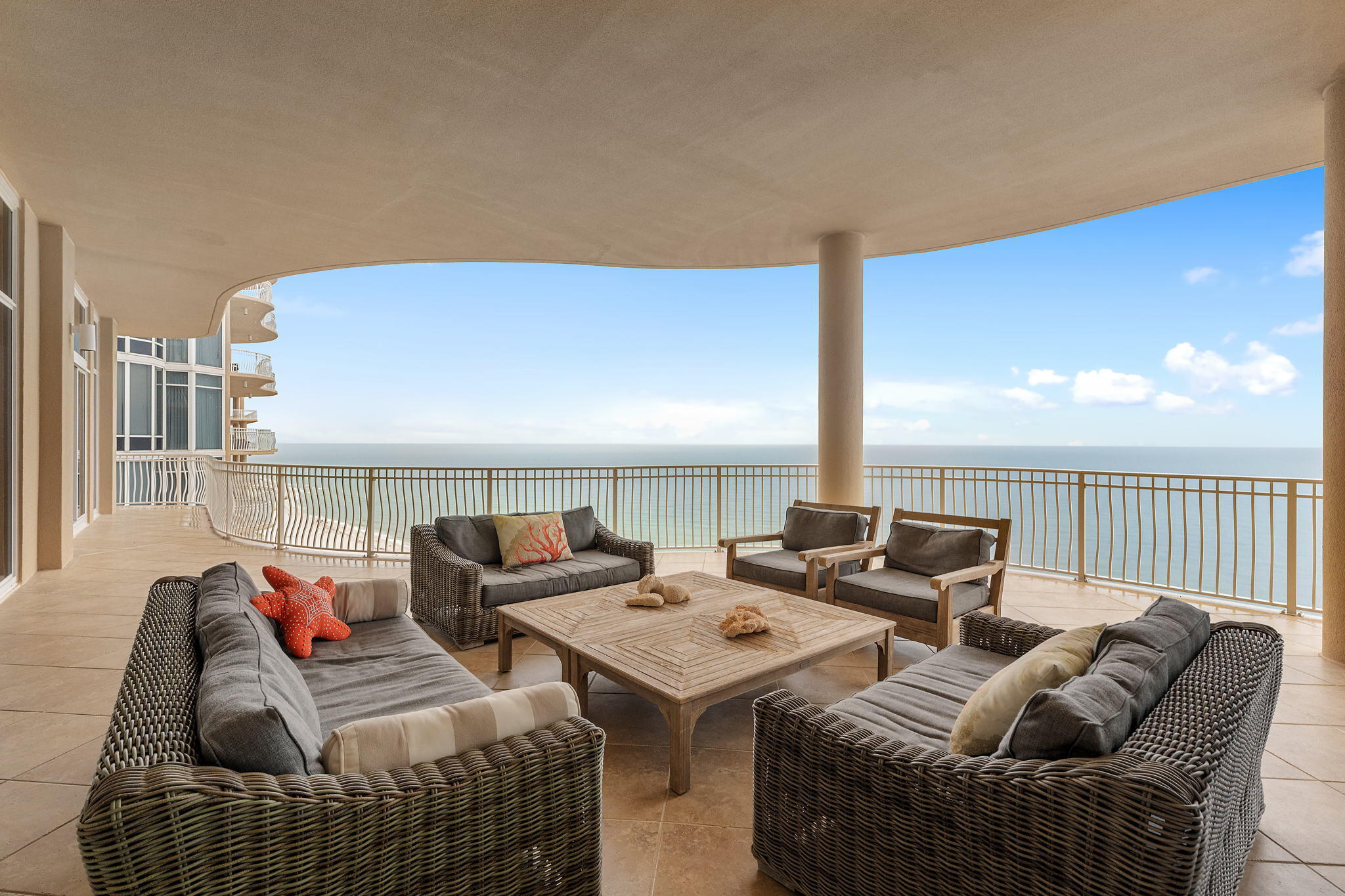 La Riva III Condominium - Residential
