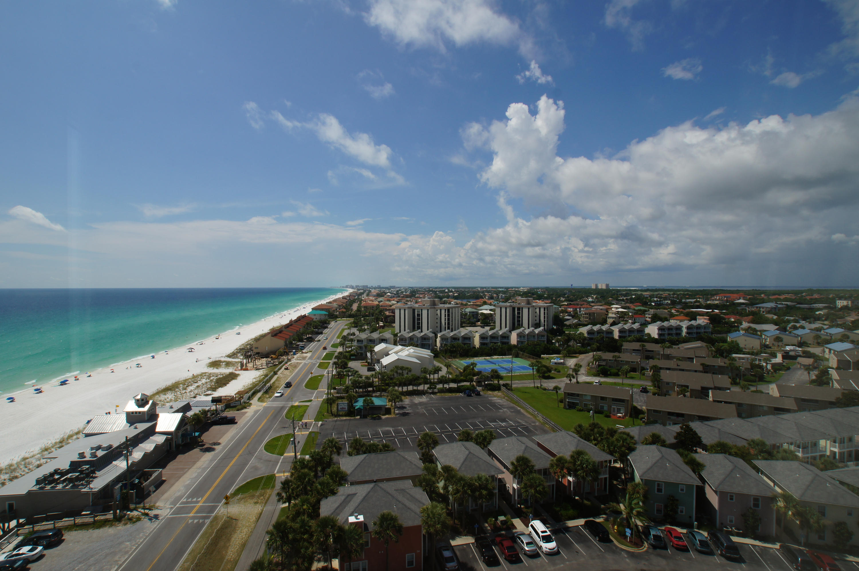 LEEWARD KEY - Residential