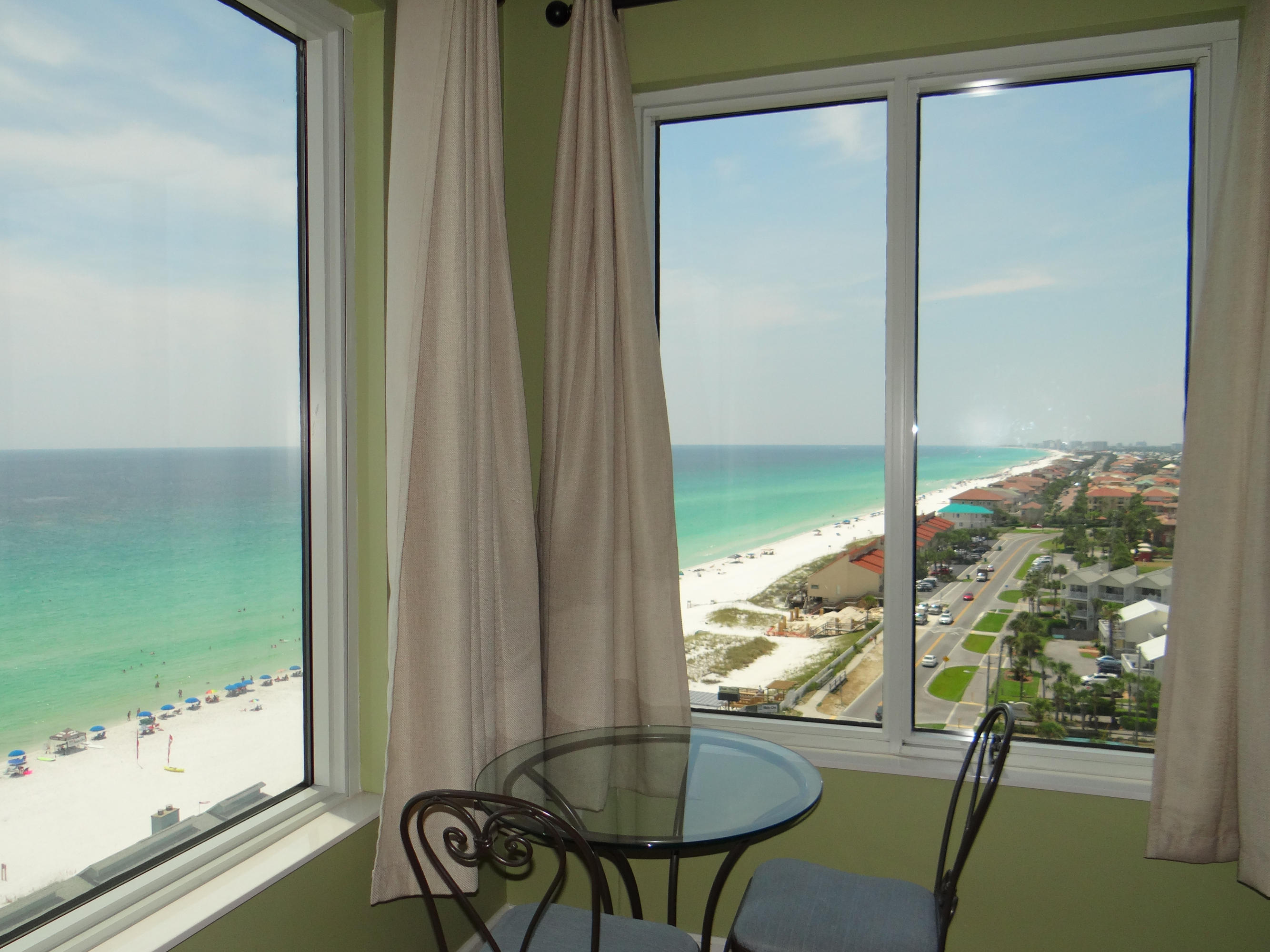 LEEWARD KEY - Residential