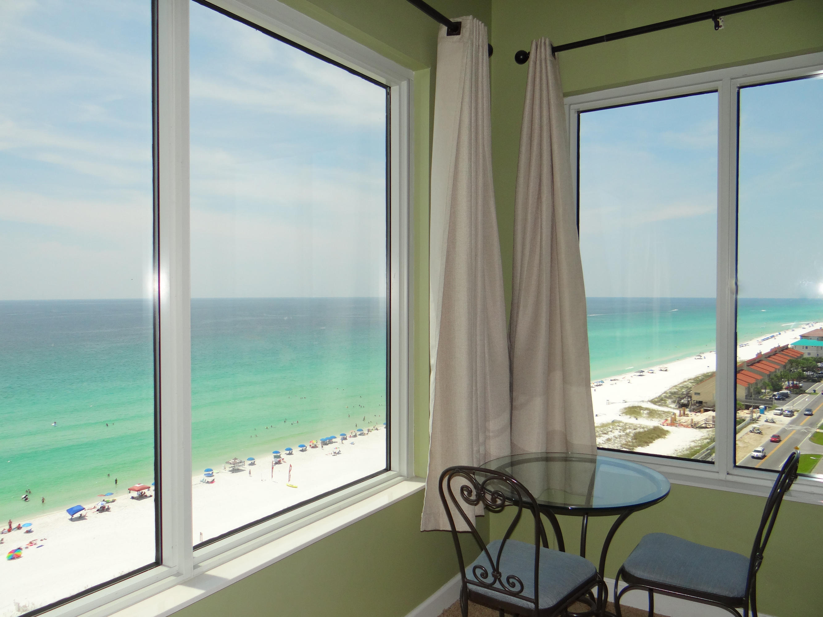 LEEWARD KEY - Residential