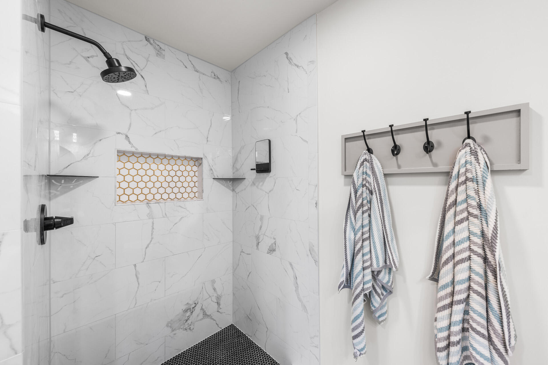 SEASCAPE CONDO FAIRWAYS AT - Residential