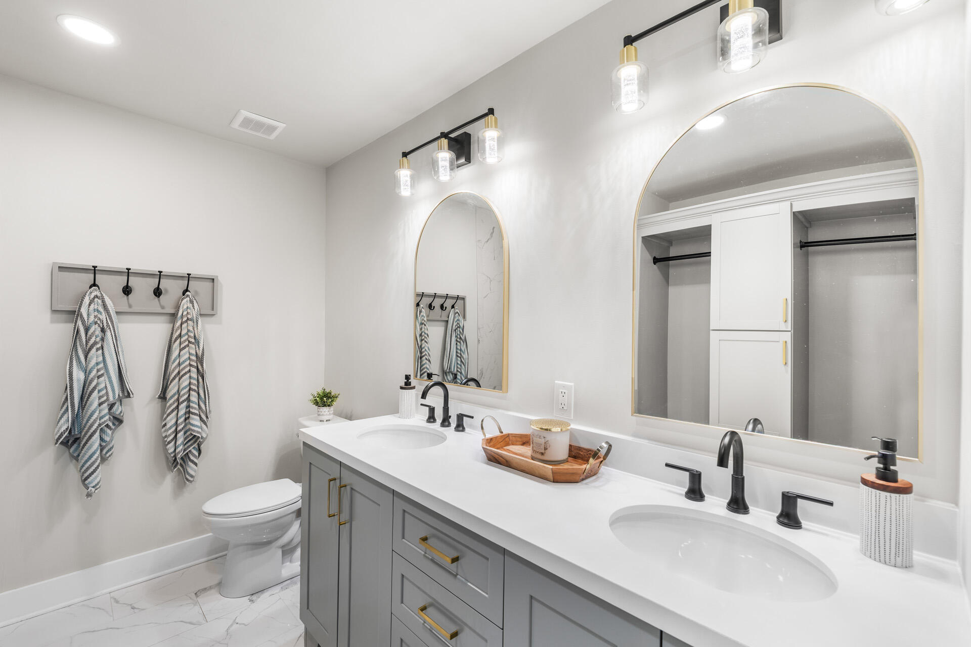 SEASCAPE CONDO FAIRWAYS AT - Residential