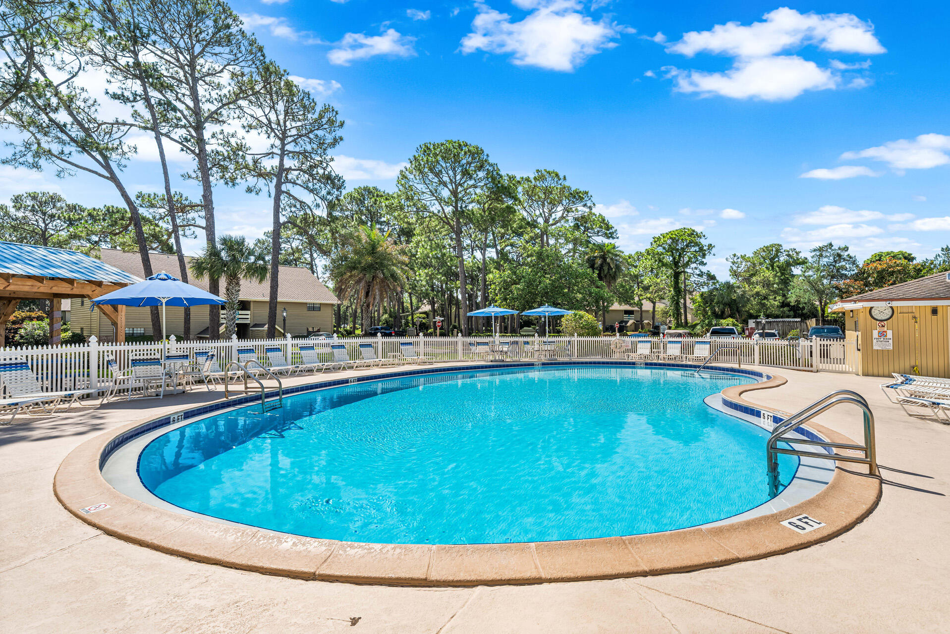 SEASCAPE CONDO FAIRWAYS AT - Residential