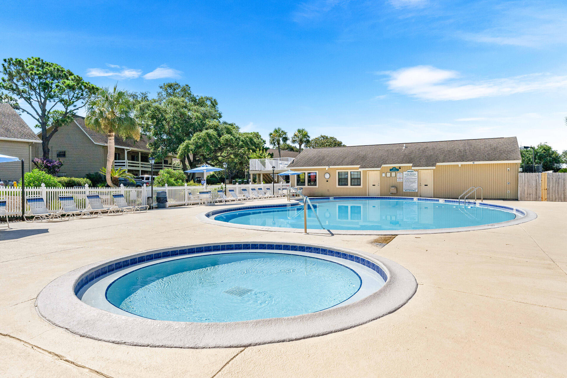 SEASCAPE CONDO FAIRWAYS AT - Residential