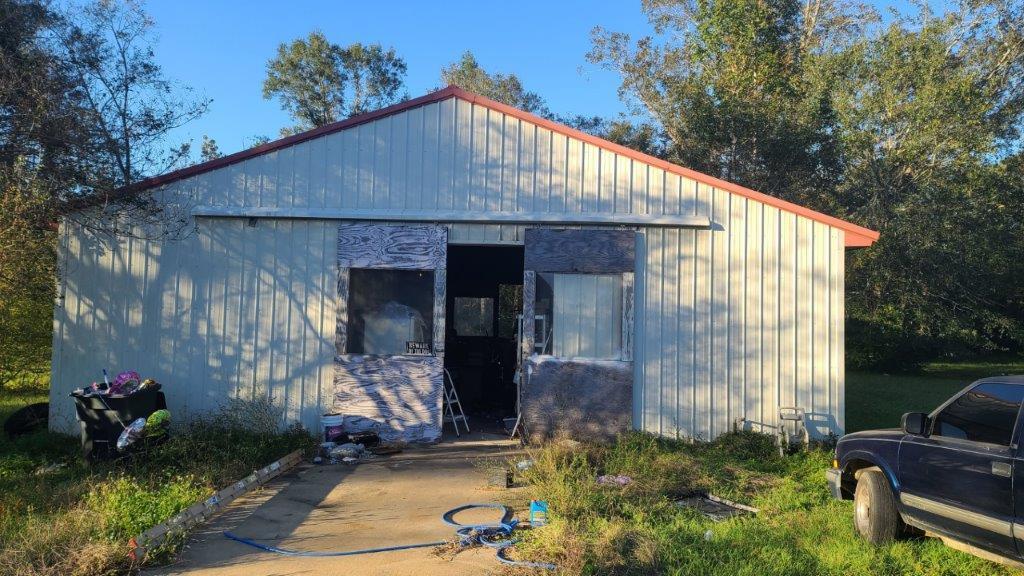 NO RECORDED SUBDIVISION - Residential