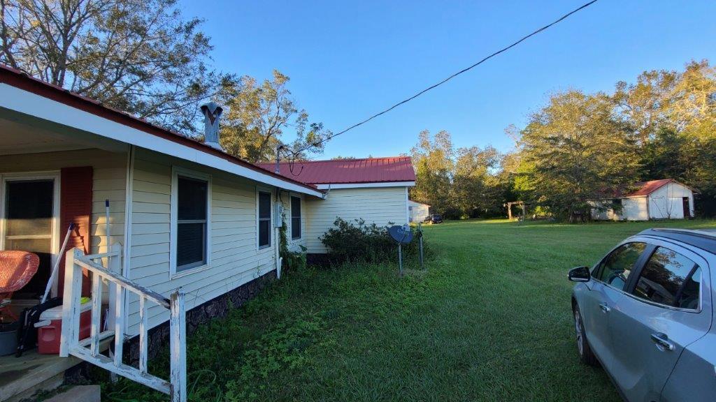 NO RECORDED SUBDIVISION - Residential