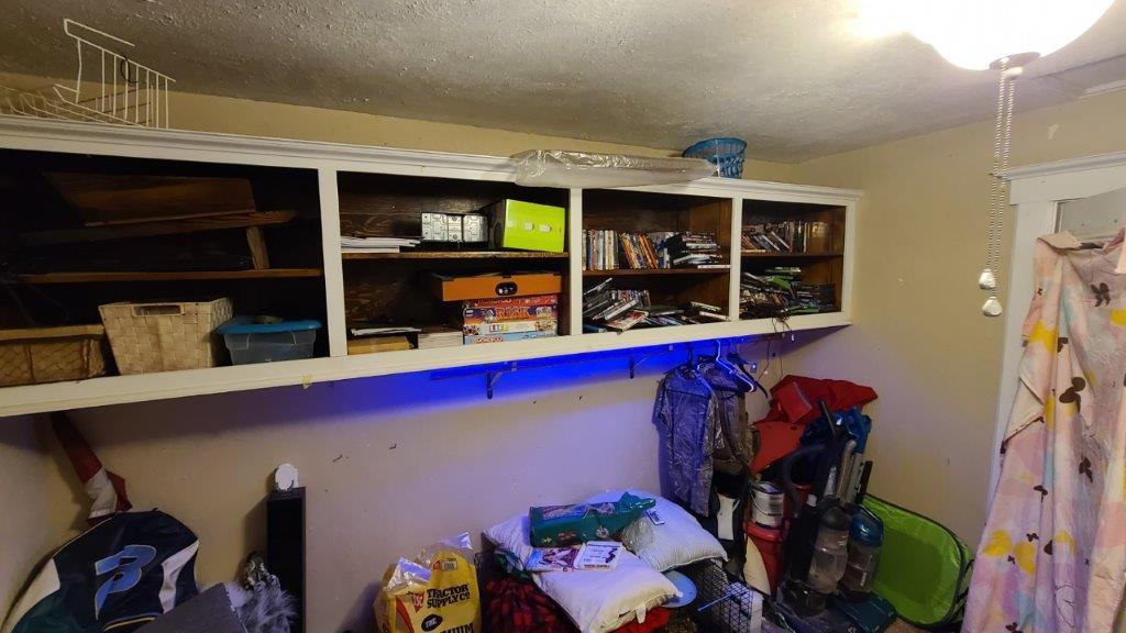 NO RECORDED SUBDIVISION - Residential