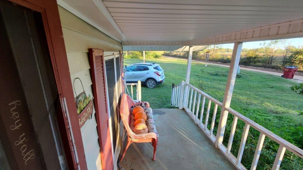 NO RECORDED SUBDIVISION - Residential