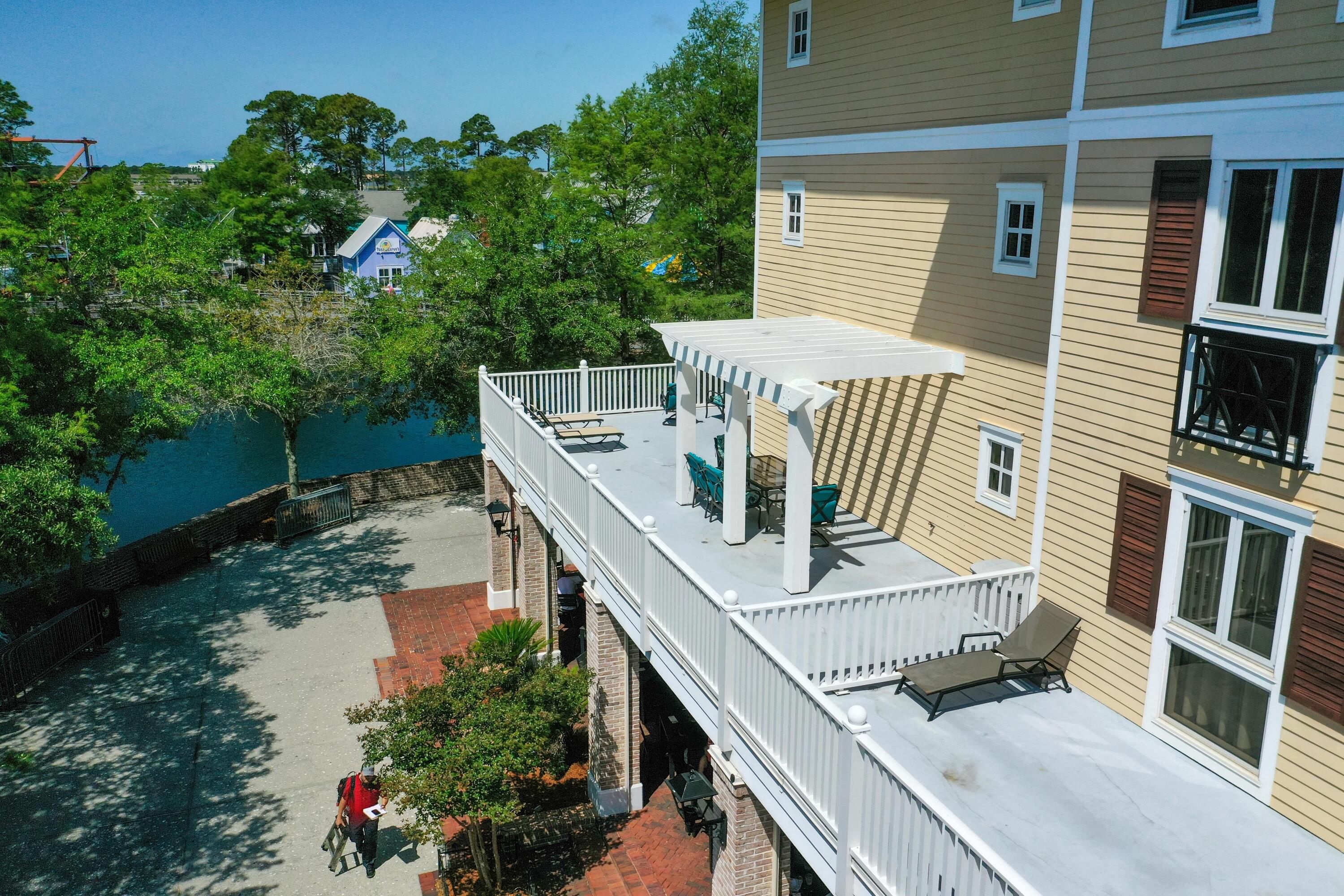 9100 Baytowne Wharf Boulevard 274/276