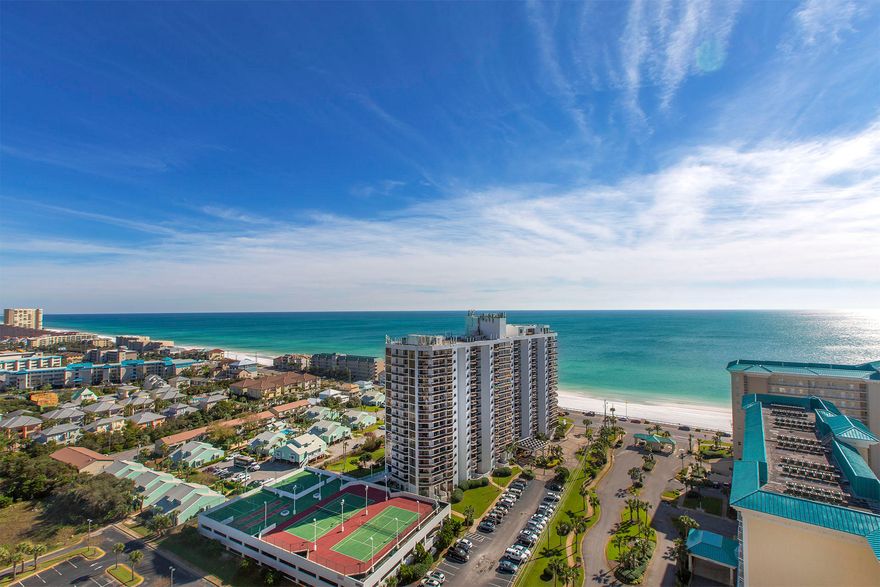 Soar high with the osprey at this two bedroom upscale Destin vacation rental that provides limitless panoramic views of the sensational seascape from its premier perch. Ariel Dunes I is one of two luxury towers that provide an exceptionally urbane sophisticated vacation experience. Unit 2009 offers an added bunk room to accommodate 8 guests. However, here in Destin's Miramar Beach the Ariel Dunes unit 2009 overlooks the luminescent glowing waters of the emerald-hued gulf. You are just 150 yards away from the 2,000 linear feet of the sugary shoreline where the Ariel Dunes I tower faces the glorious gulf with views.