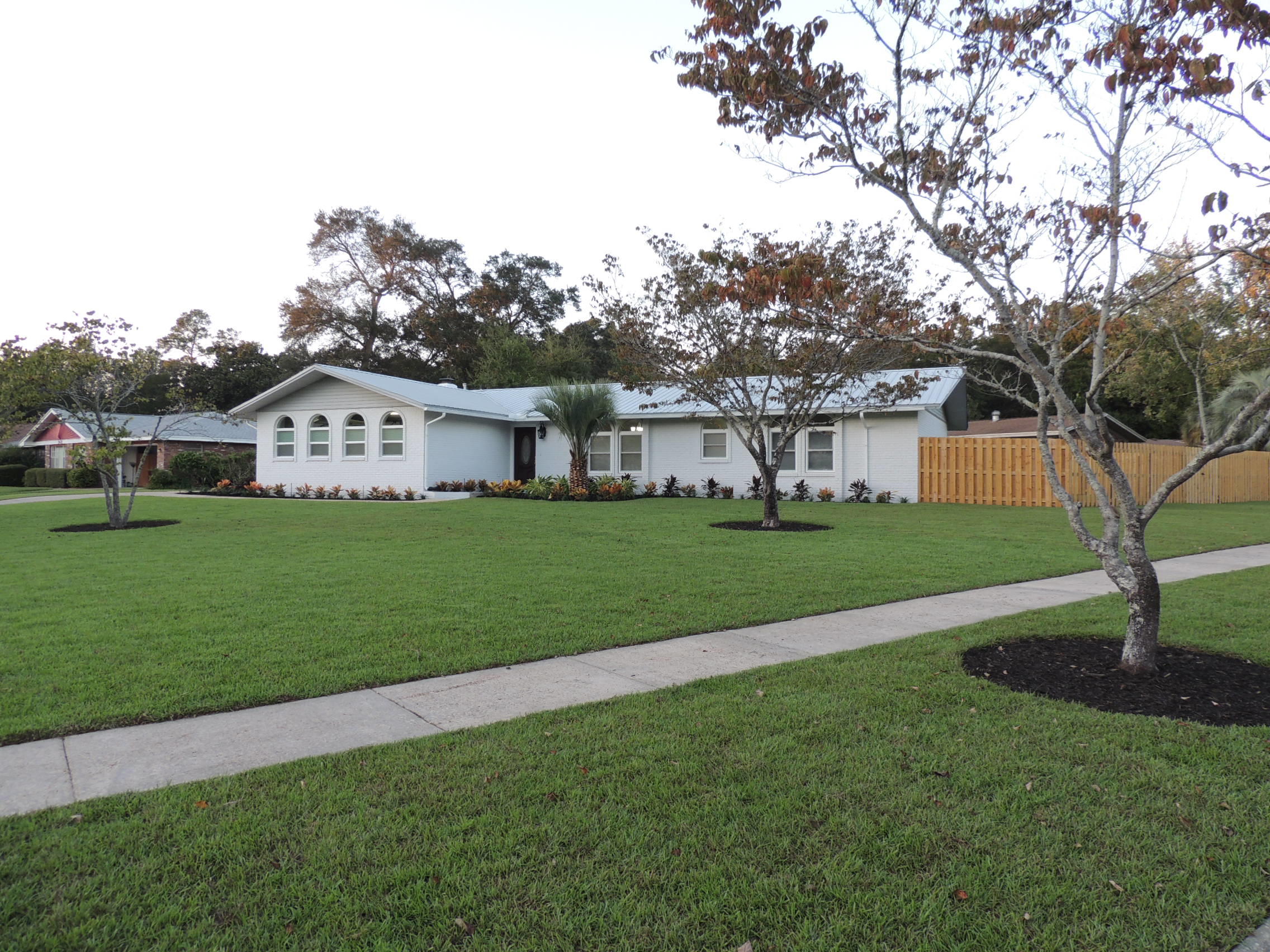 EDGEWATER VILLAGE NORTH - Residential