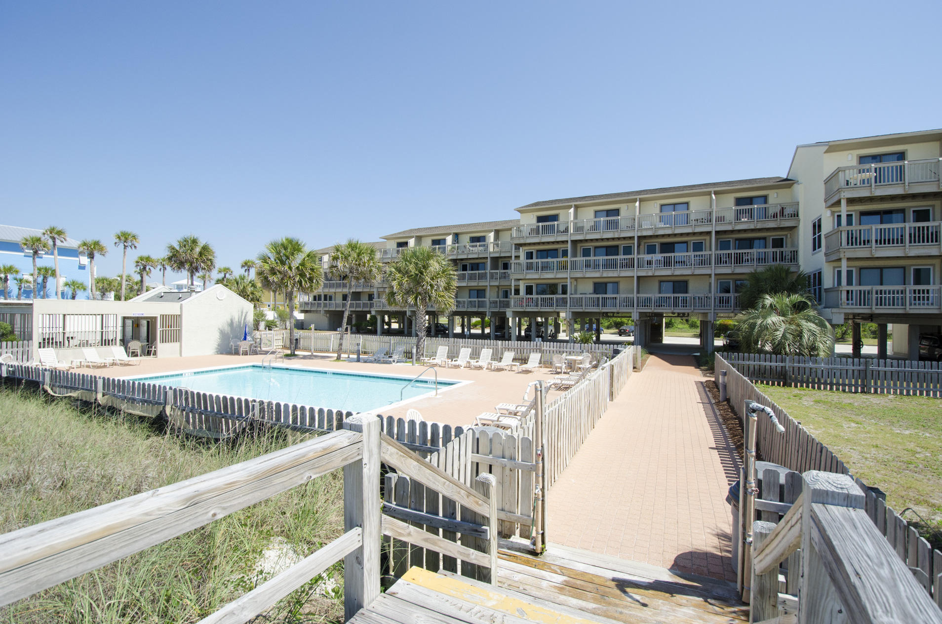 RAMSGATE HARBOUR PH 3 CONDO - Residential