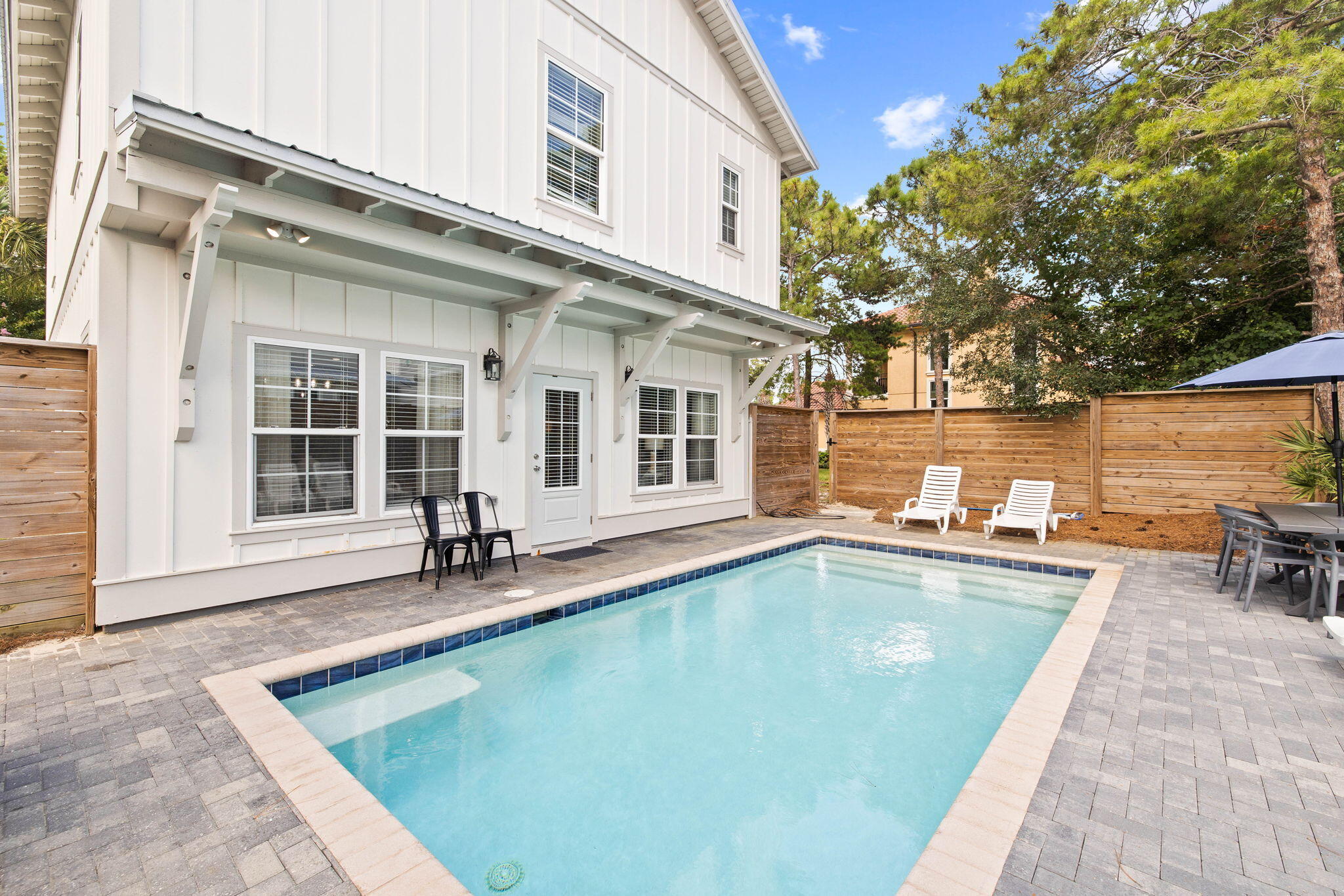 FRANGISTA BEACH 2ND ADDN - Residential