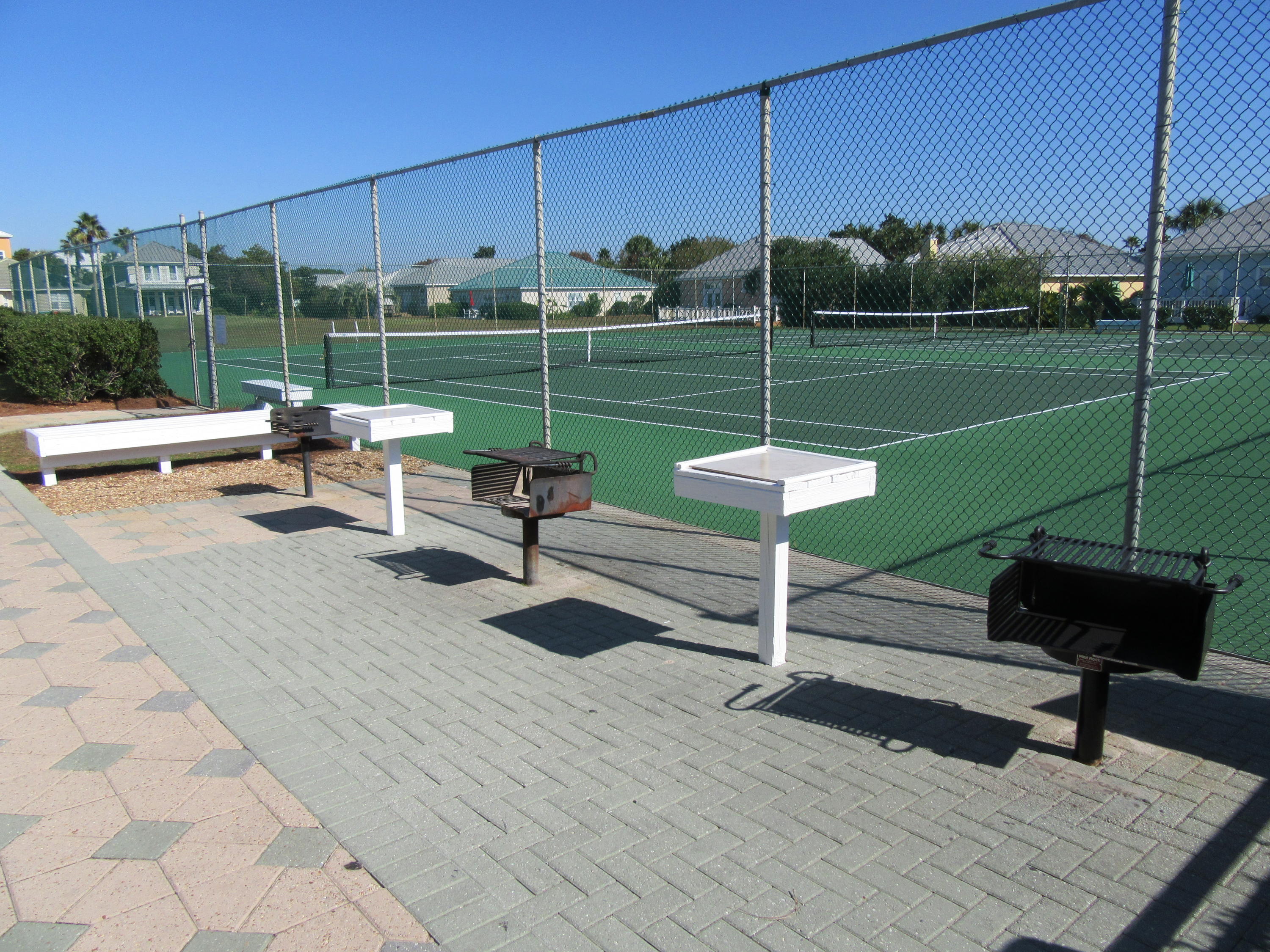 MARAVILLA CONDO 2 - Residential