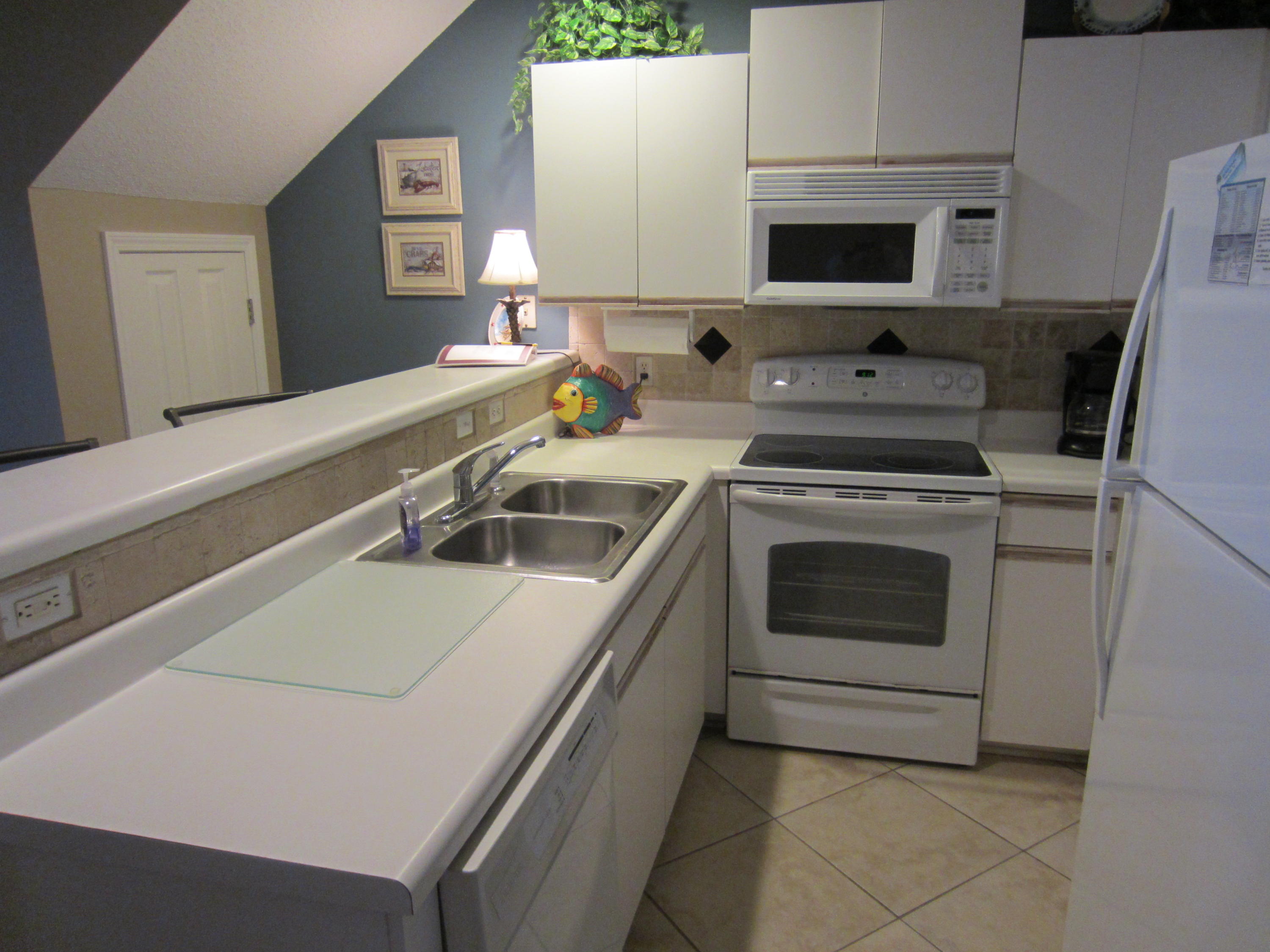 MARAVILLA CONDO 2 - Residential