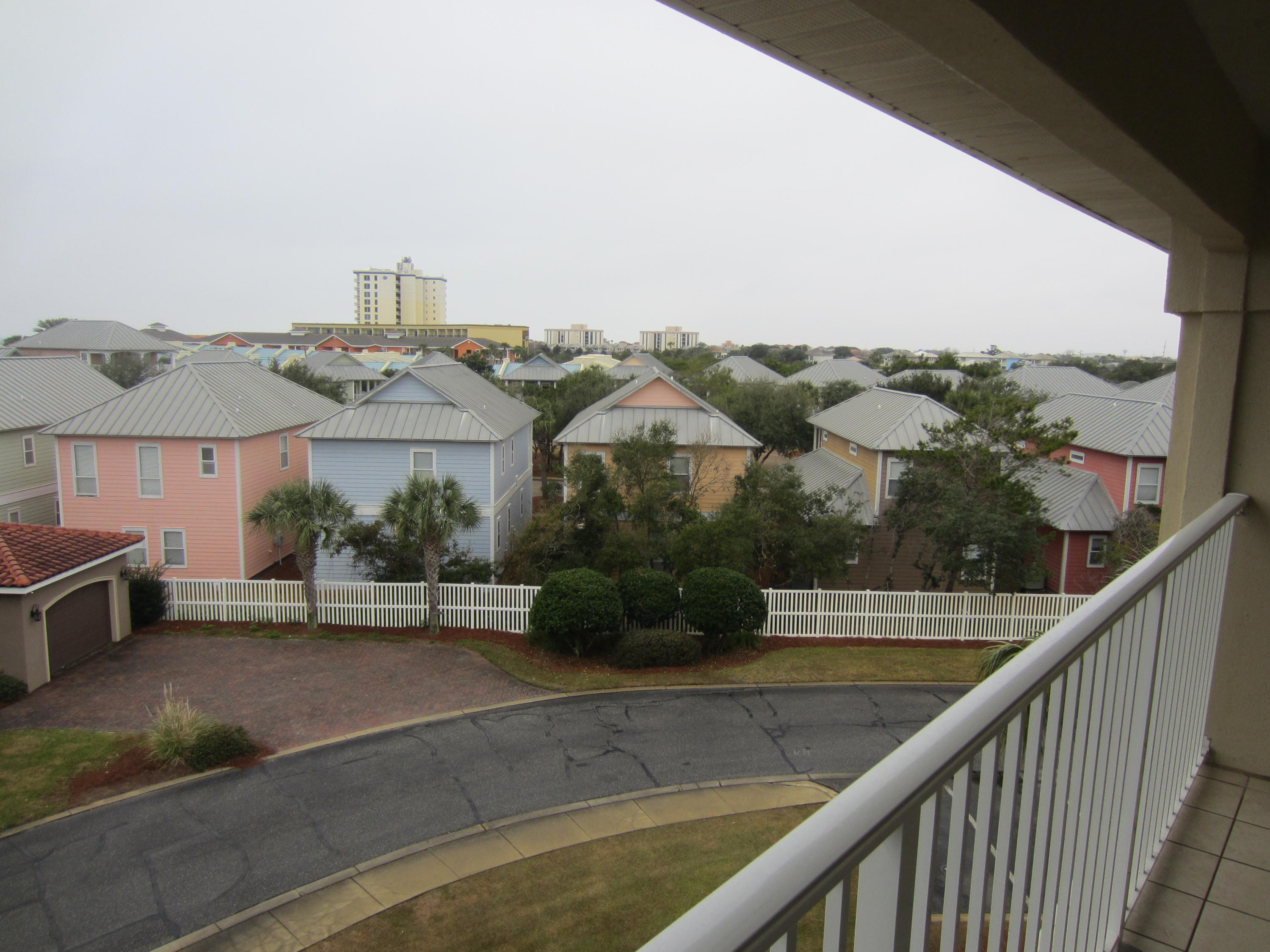 MARAVILLA CONDO 2 - Residential