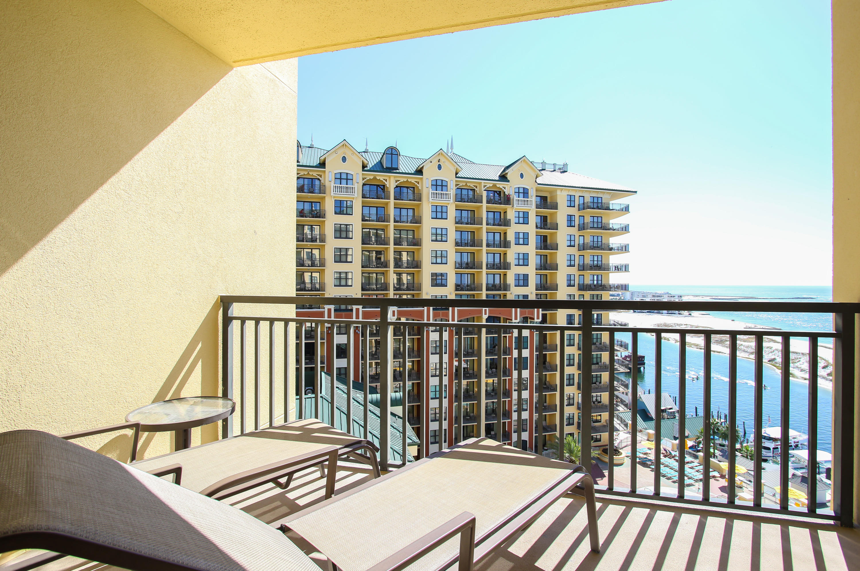EMERALD GRANDE - Residential