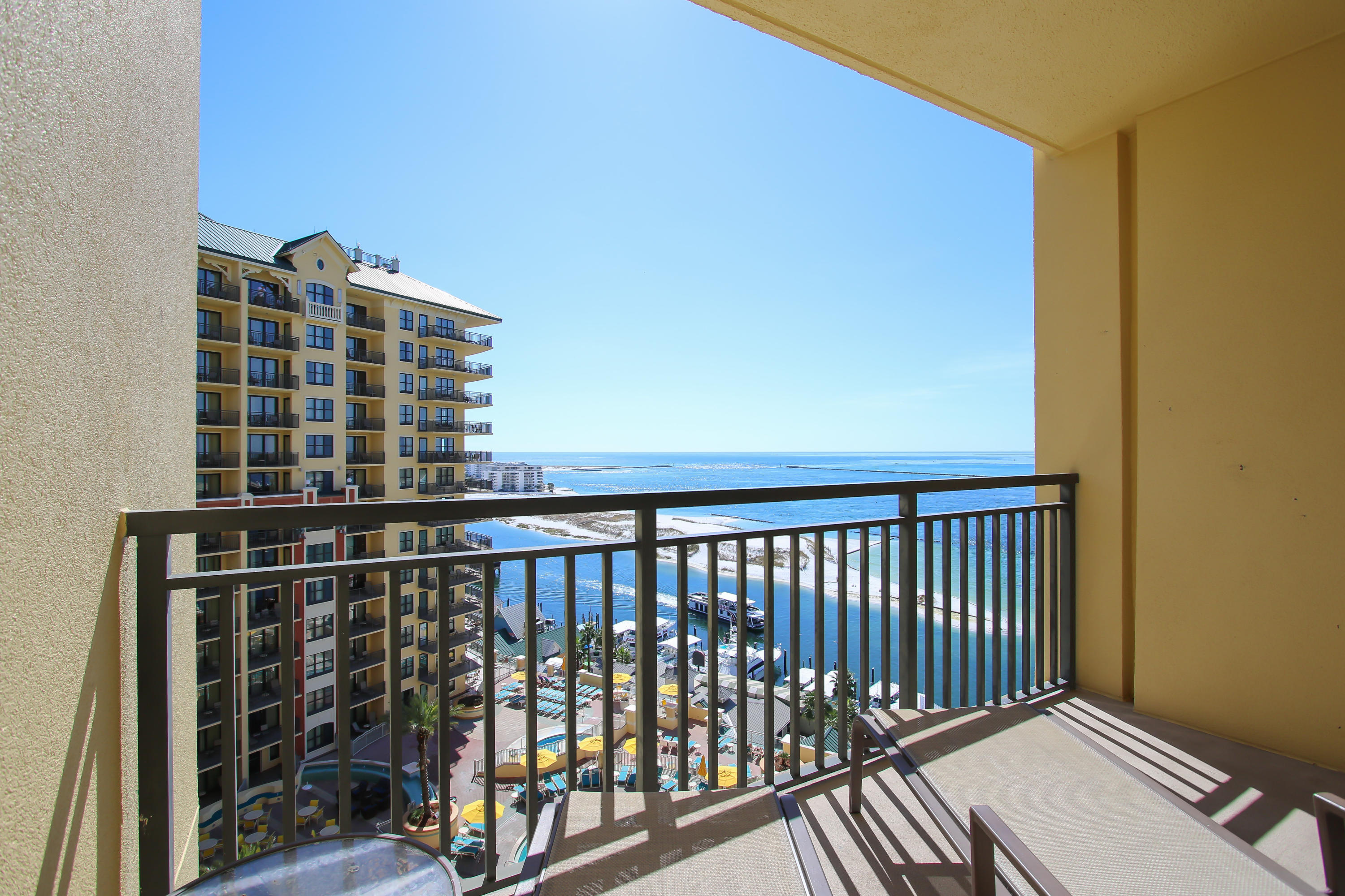 EMERALD GRANDE - Residential