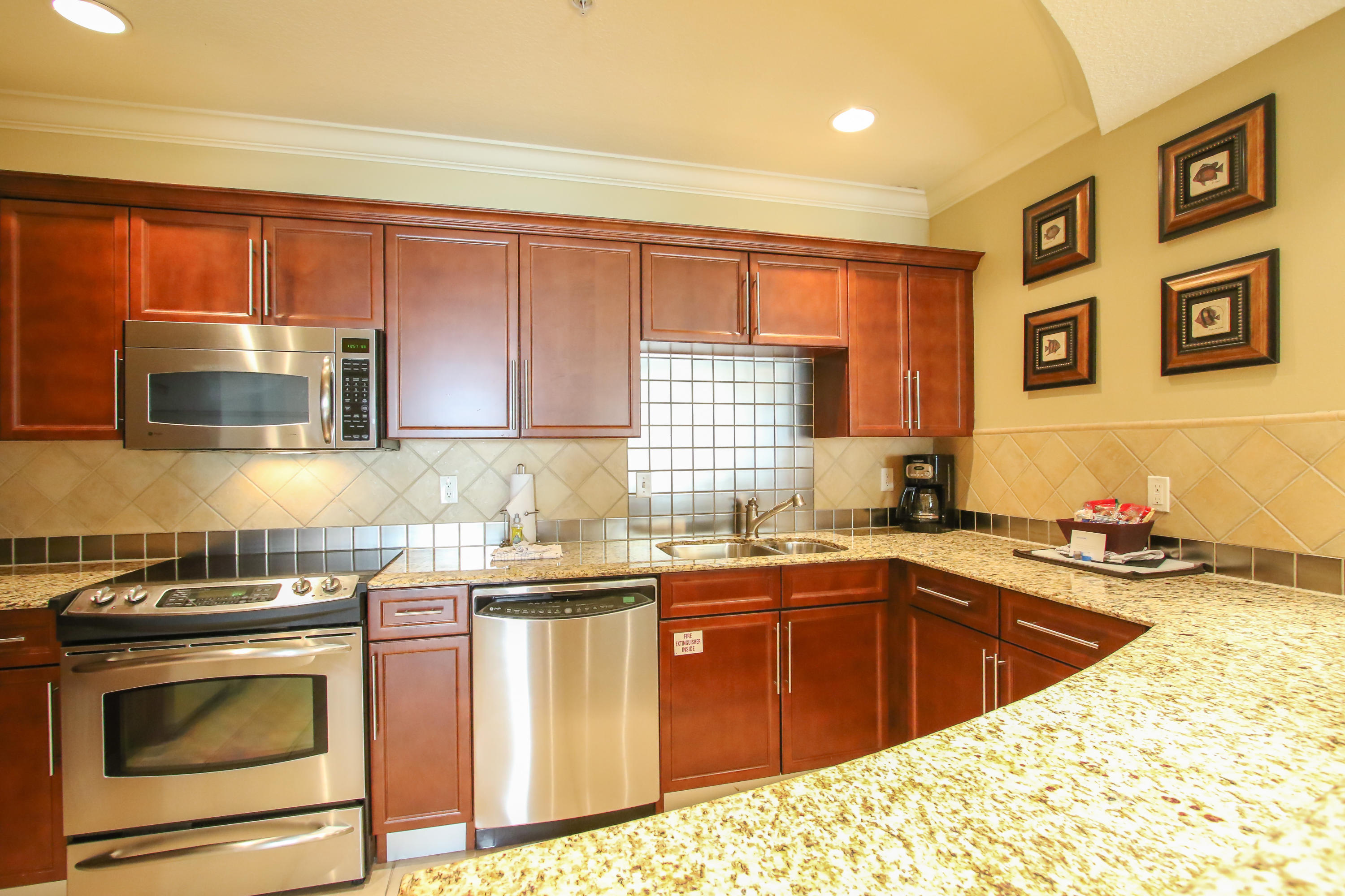 EMERALD GRANDE - Residential