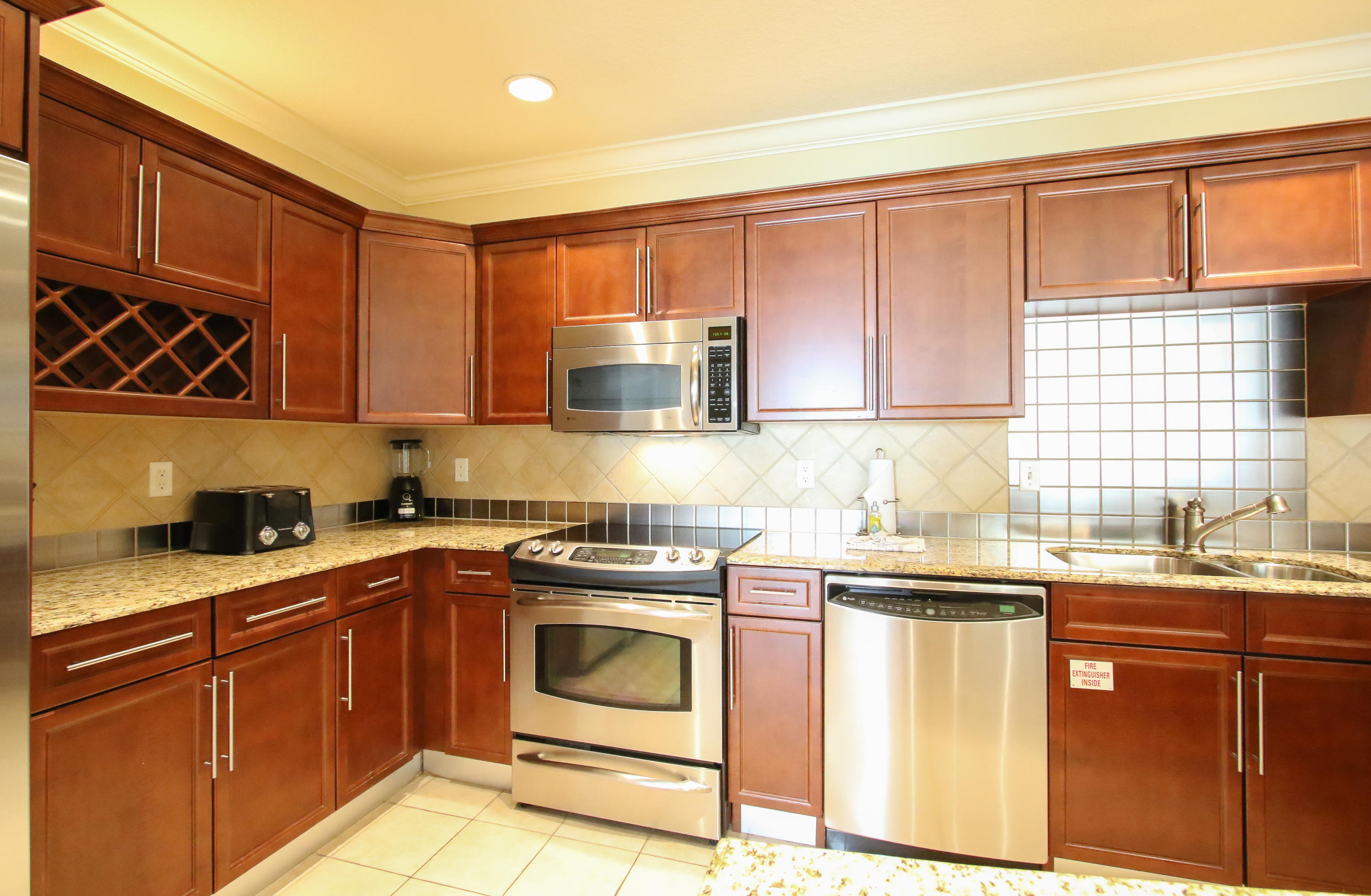 EMERALD GRANDE - Residential