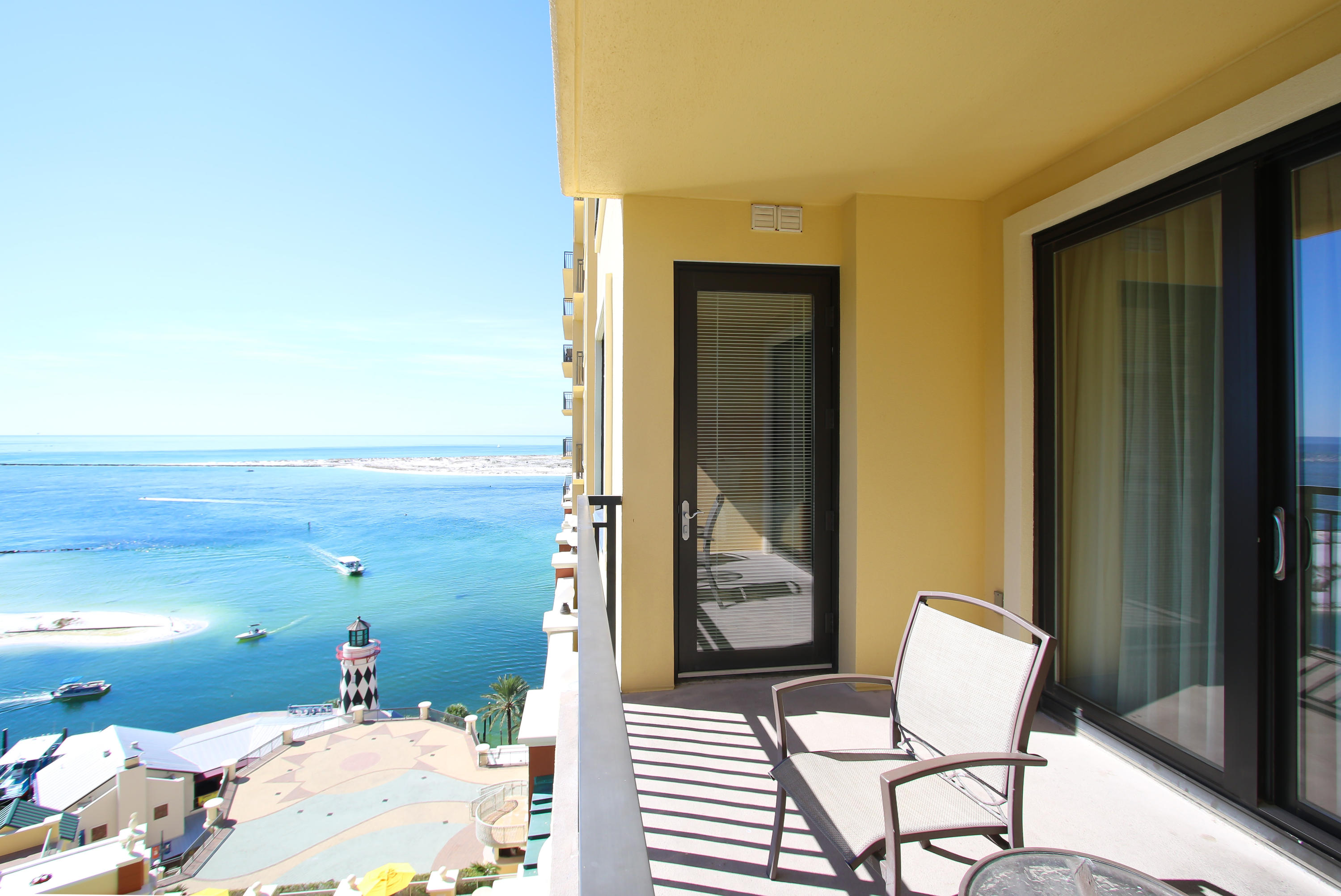 EMERALD GRANDE - Residential