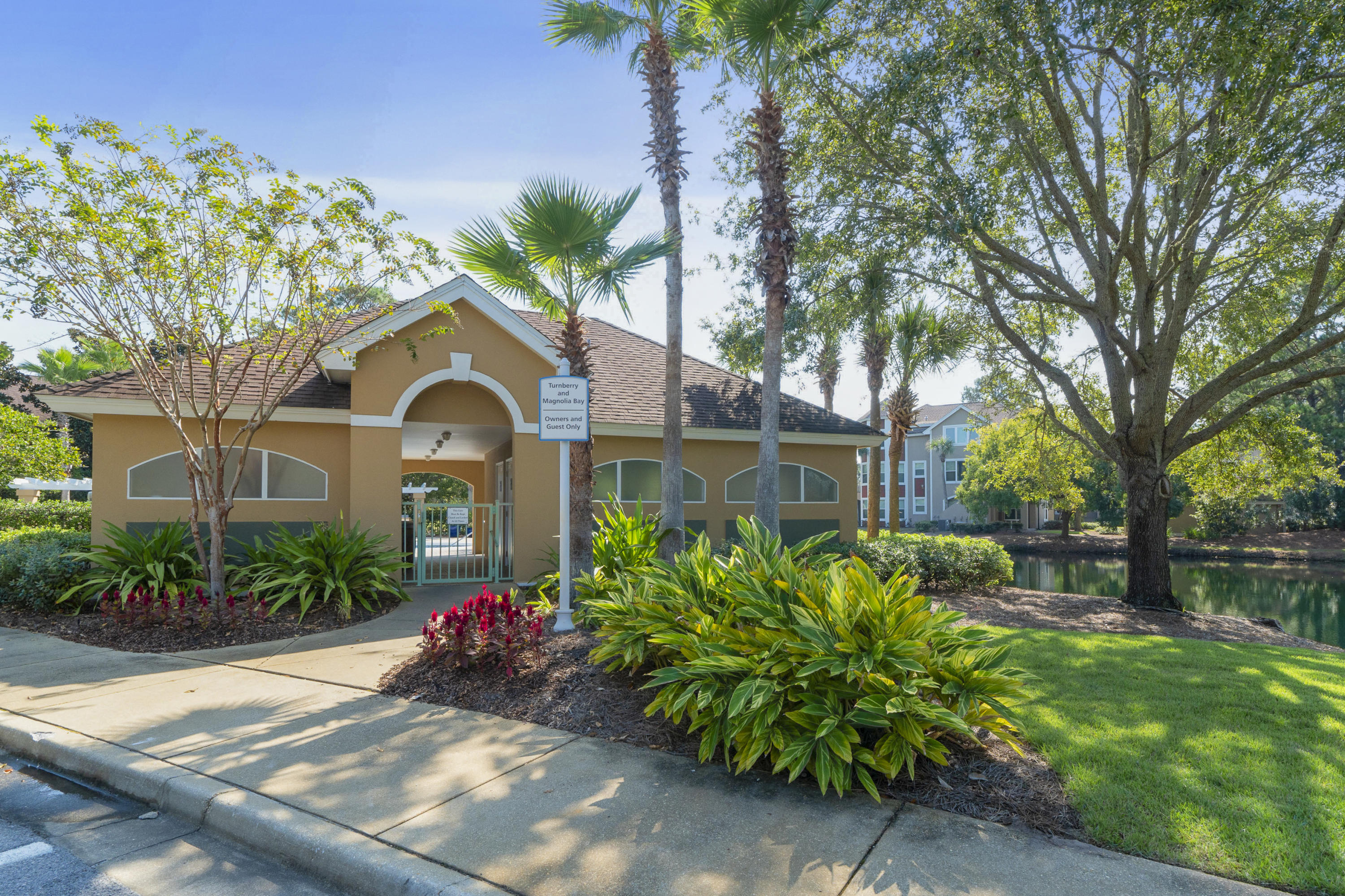 TURNBERRY VILLAS CONDO - Residential