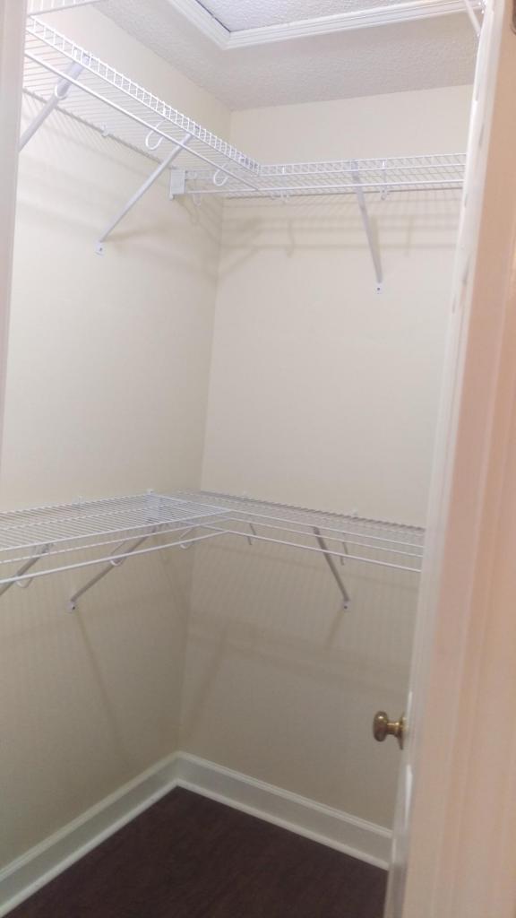 LAKESIDE CONDO AT BLUEWATER BAY - Residential