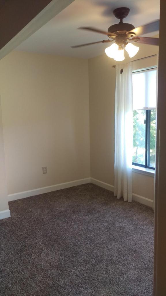 LAKESIDE CONDO AT BLUEWATER BAY - Residential